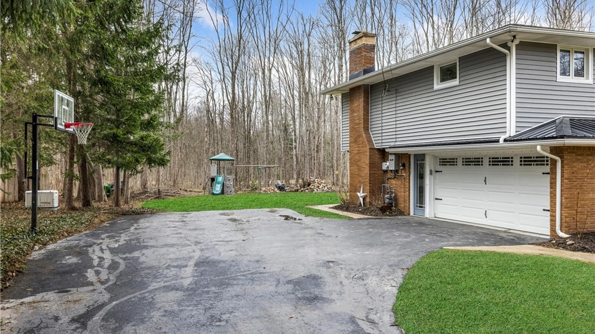 Property at 658 Bauder Park Drive, Alden, NY 14004 4