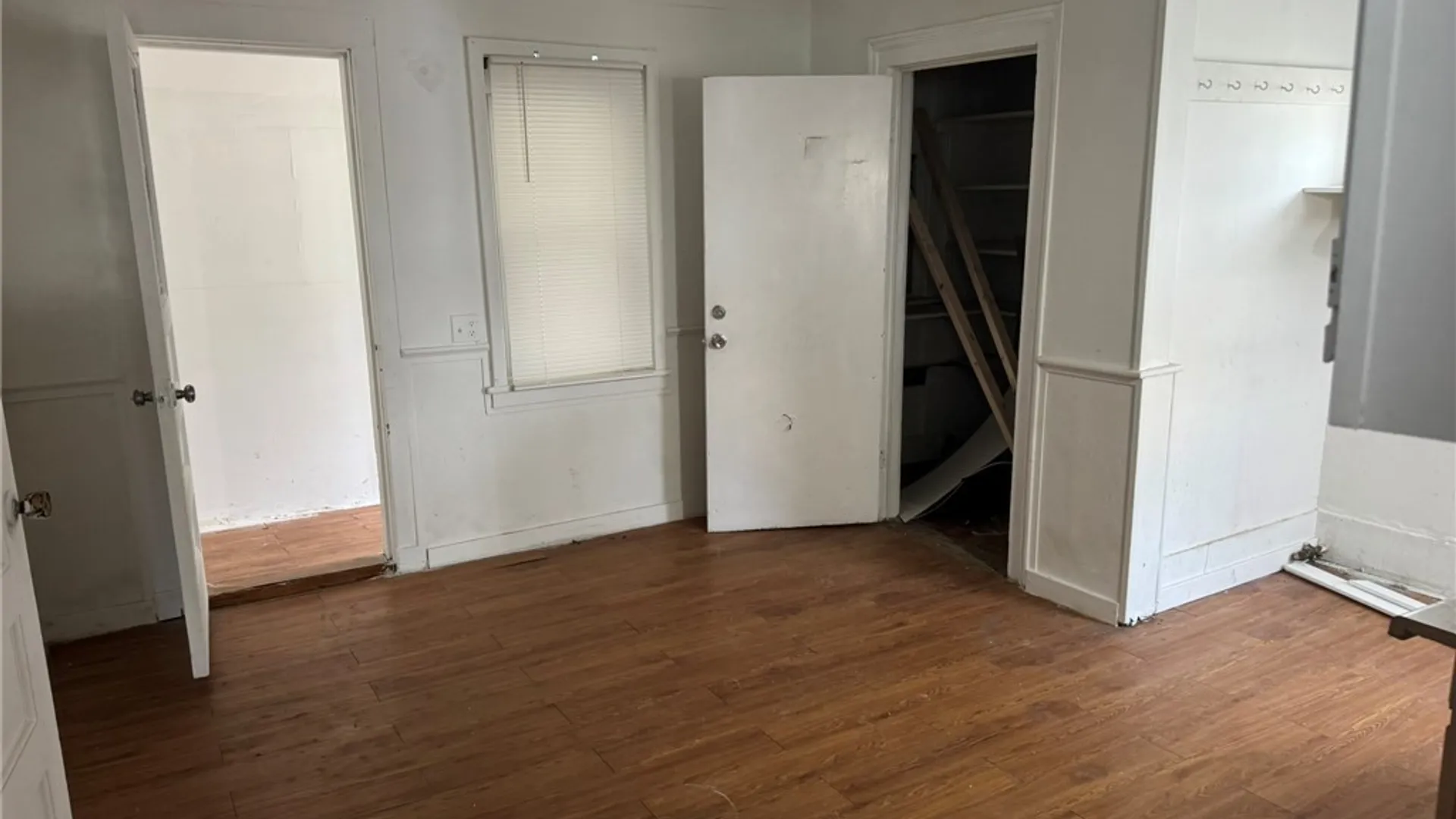 Property at 435 Elmwood Avenue, Niagara Falls, NY 14301 11
