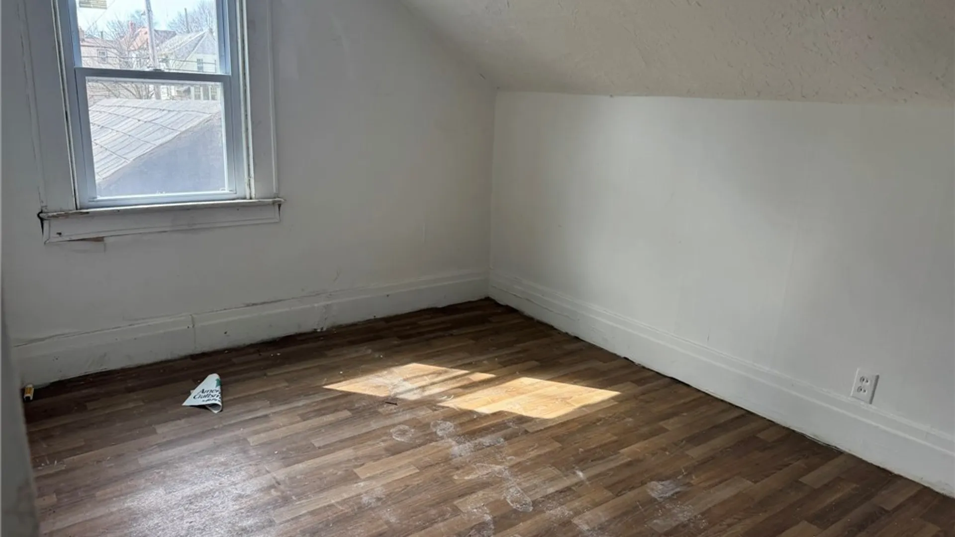 Property at 435 Elmwood Avenue, Niagara Falls, NY 14301 4