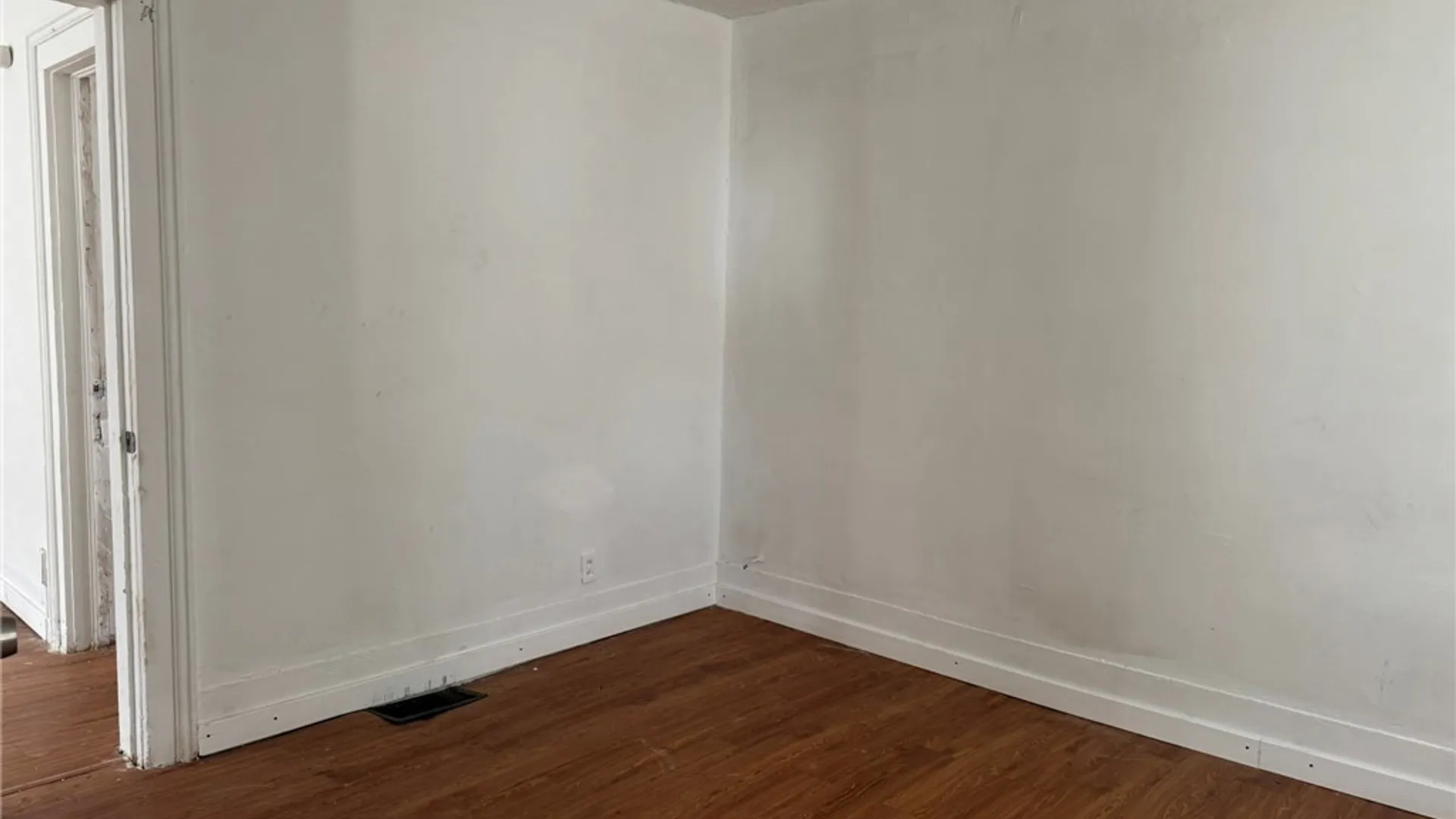 Property at 435 Elmwood Avenue, Niagara Falls, NY 14301 8