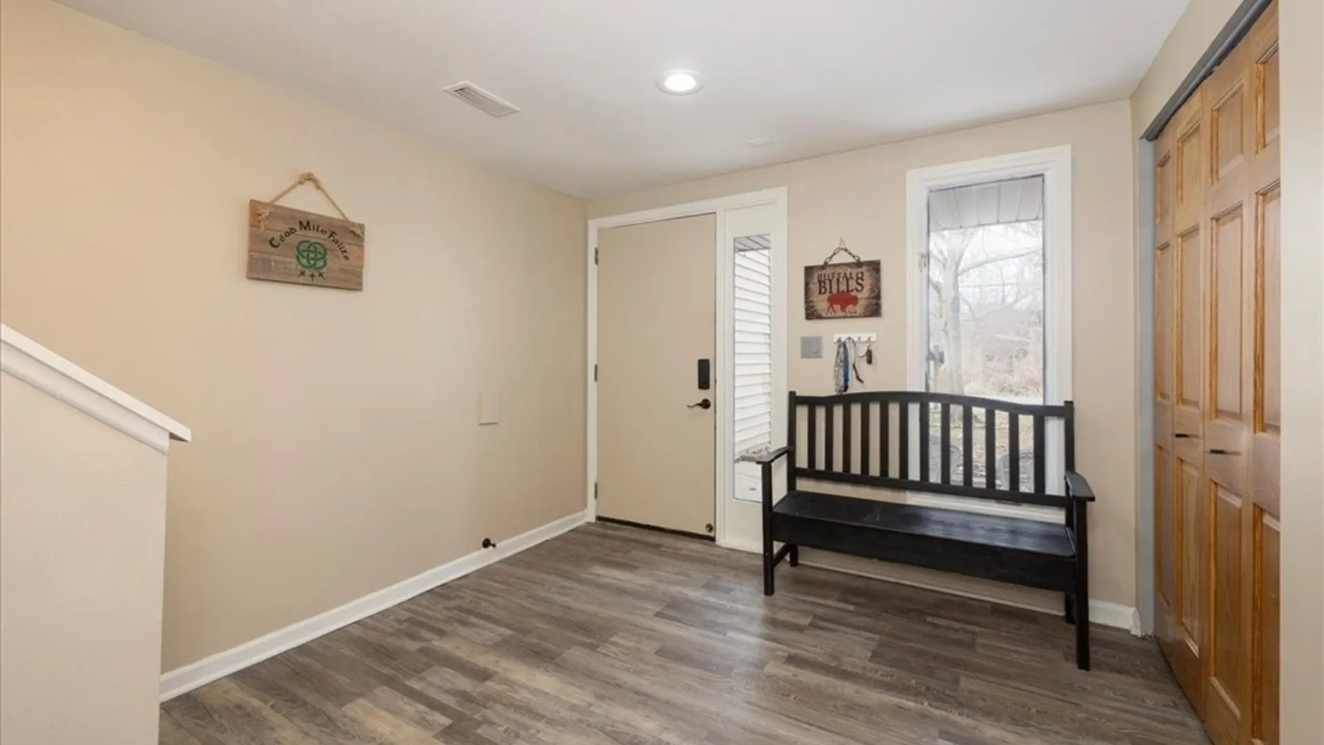 Property at 37 Tunbridge Walke, Aurora, NY 14052 2