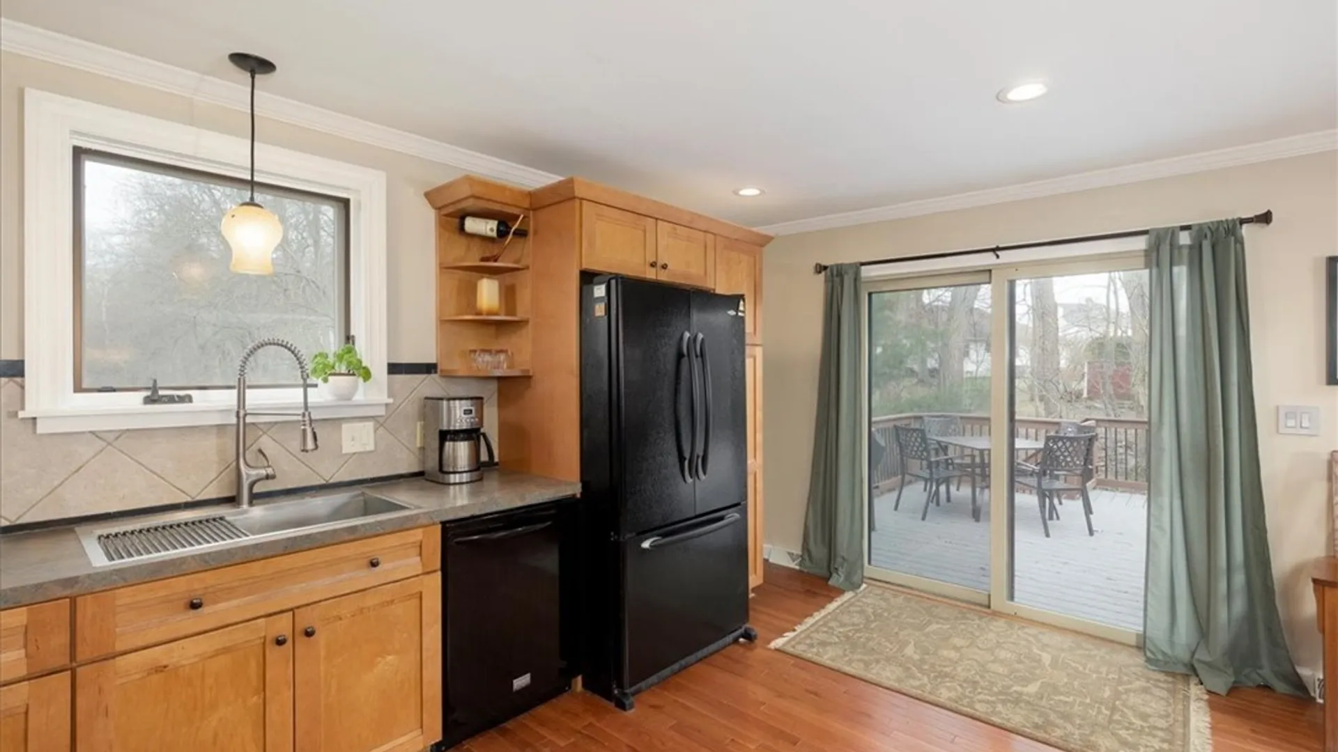 Property at 37 Tunbridge Walke, Aurora, NY 14052 9