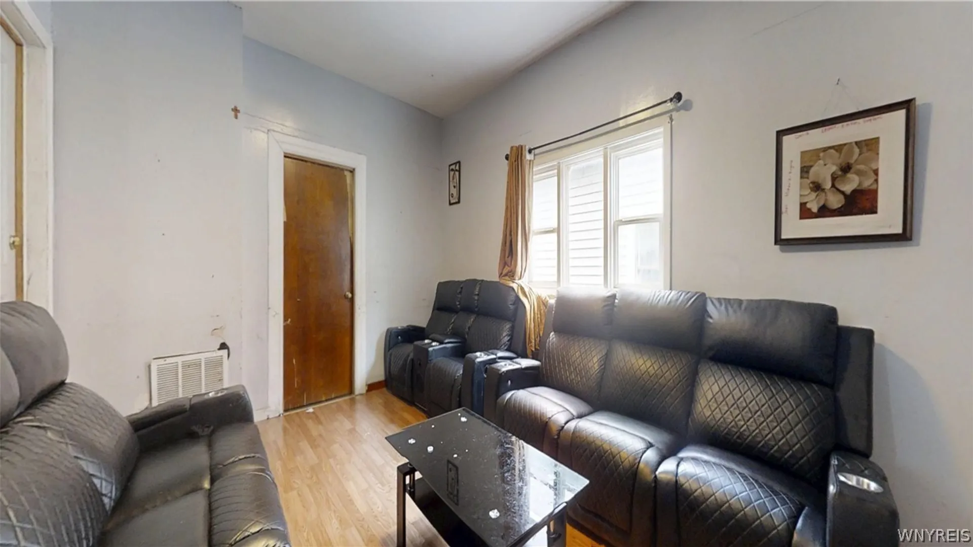 Property at 7 Milton Street, Buffalo, NY 14210 4