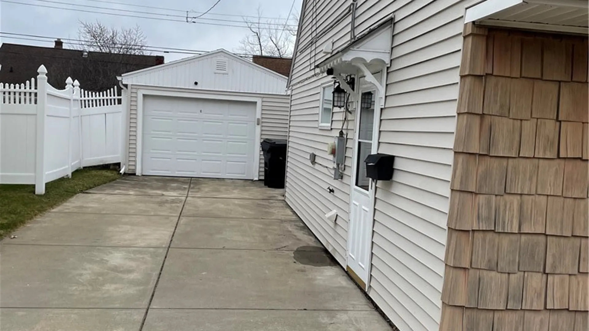 Property at 121 Somerset Avenue, Tonawanda, NY 14150 2