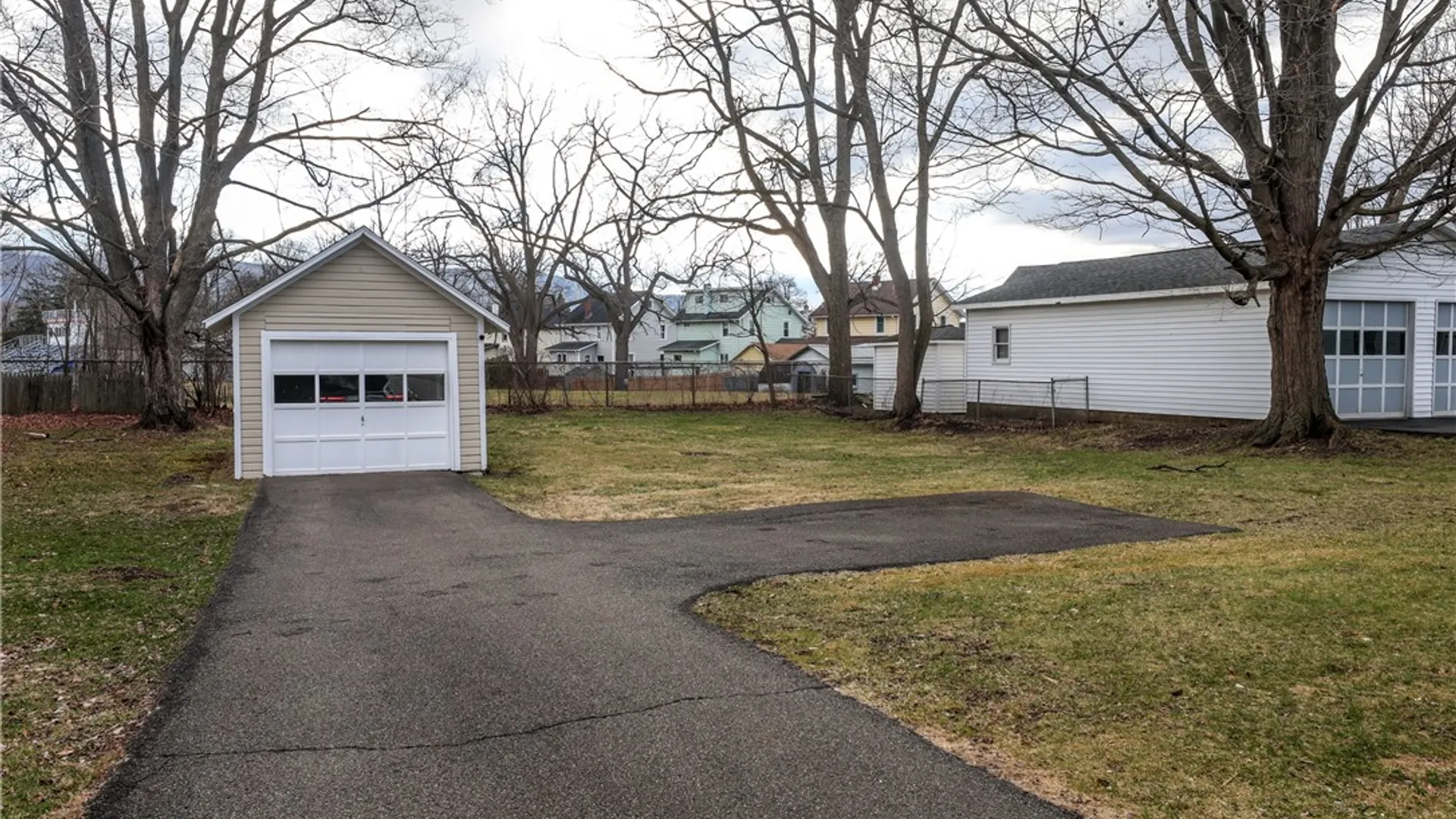 Property at 110 Oakwood Avenue, Elmira, NY 14903 34