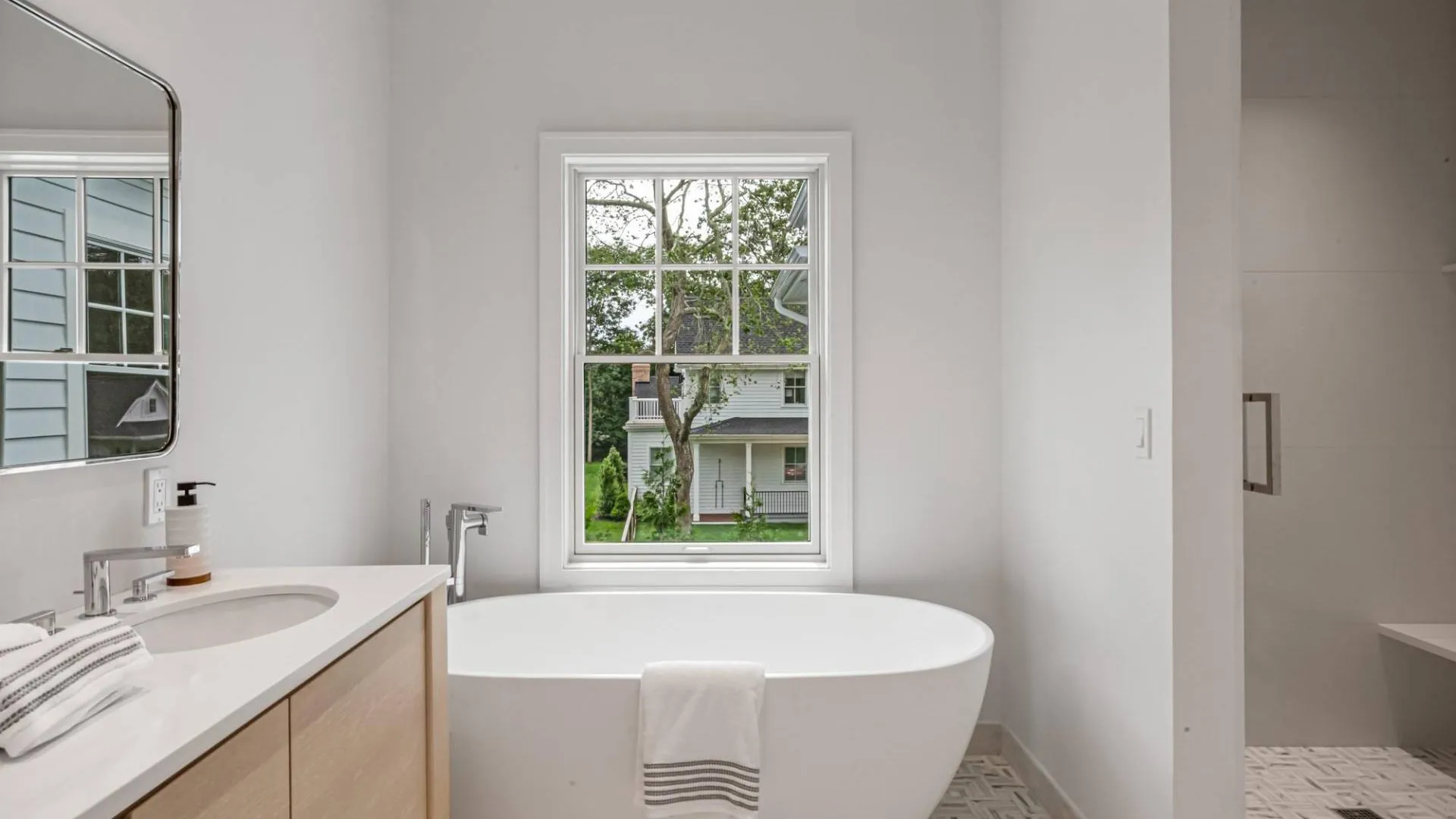 Property at 36 Jagger Lane, Westhampton, NY 11977 23