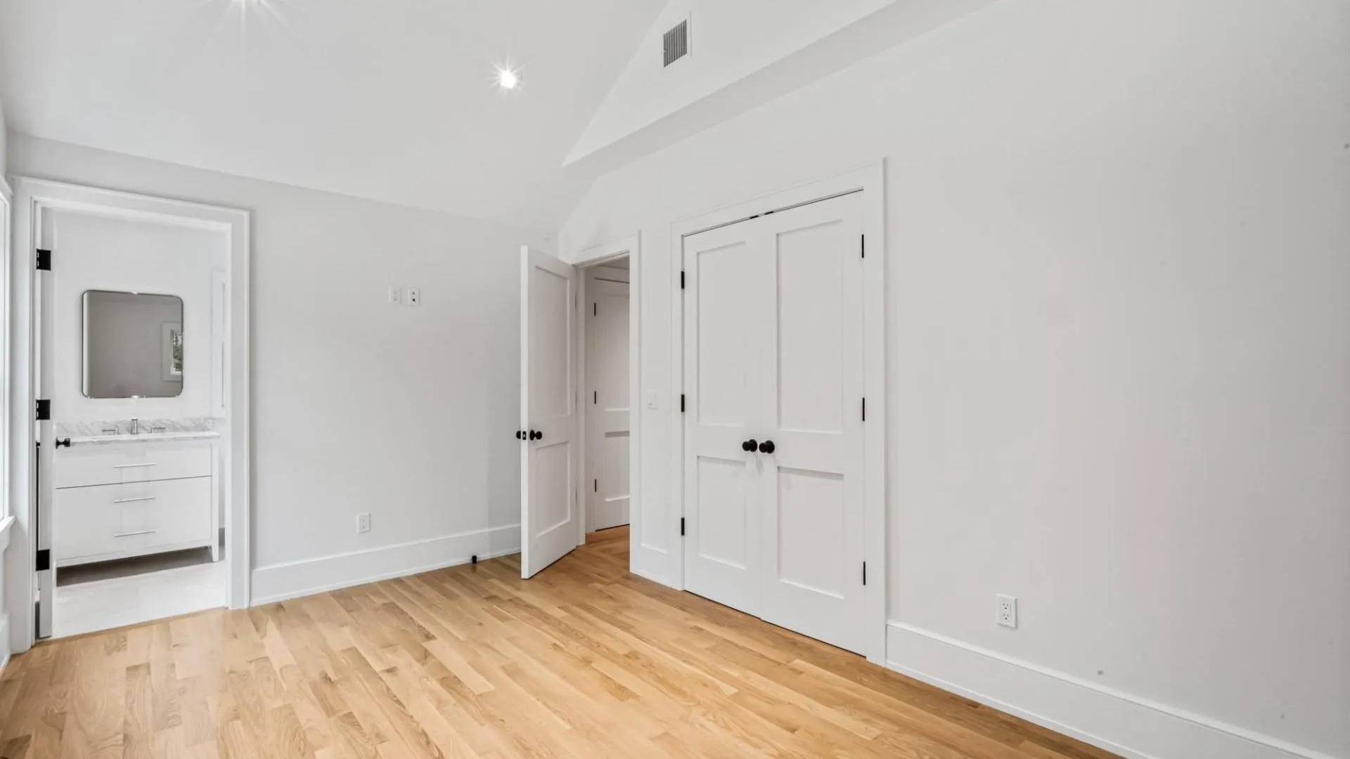 Property at 36 Jagger Lane, Westhampton, NY 11977 25