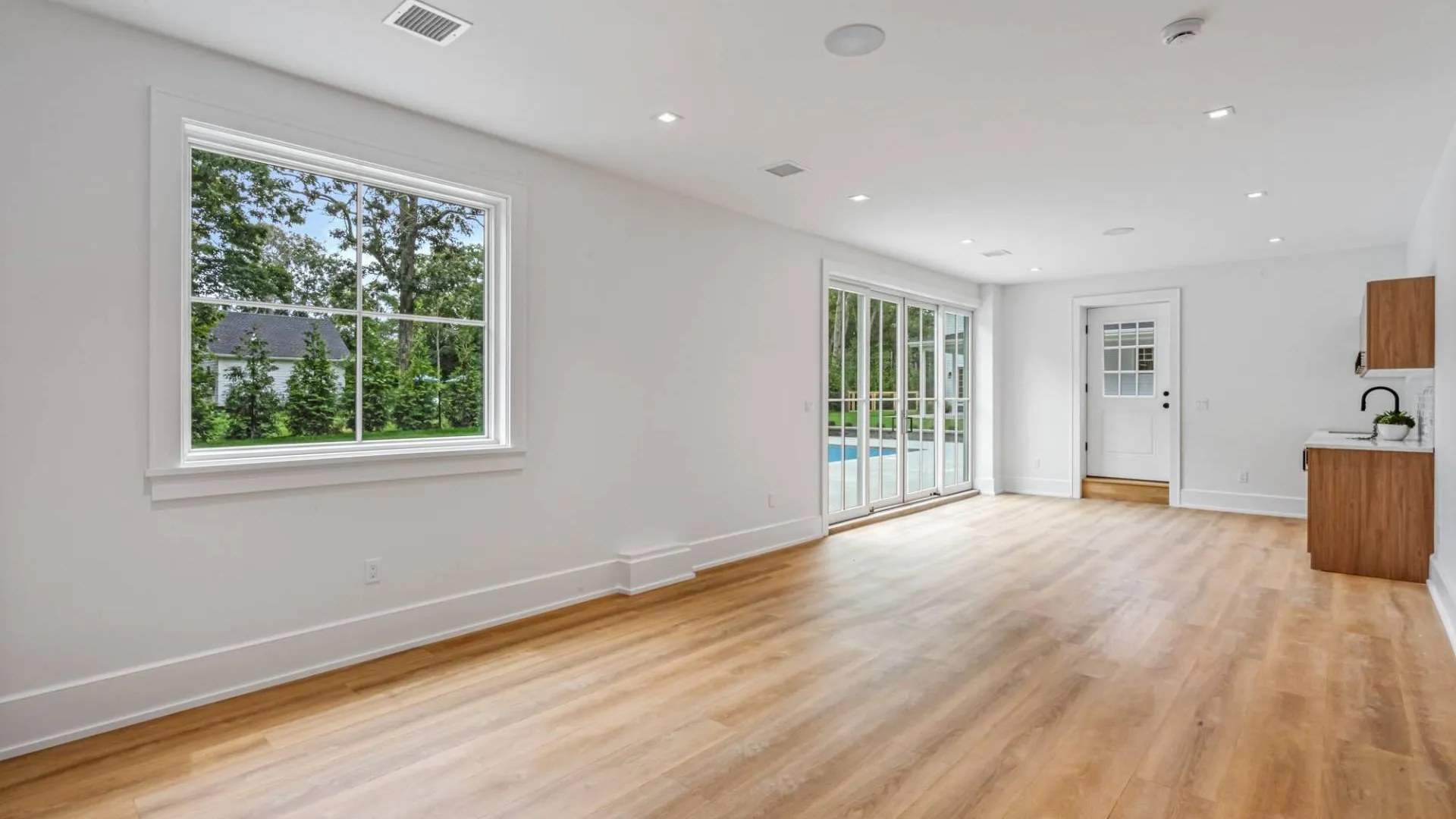 Property at 36 Jagger Lane, Westhampton, NY 11977 33