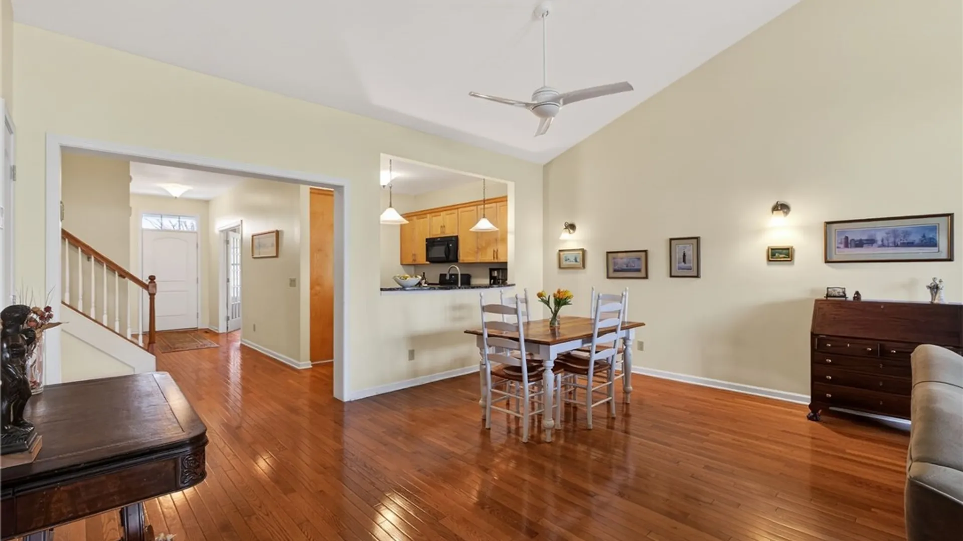 Property at 271 Bretlyn Circle Circle, Brighton, NY 14618 15