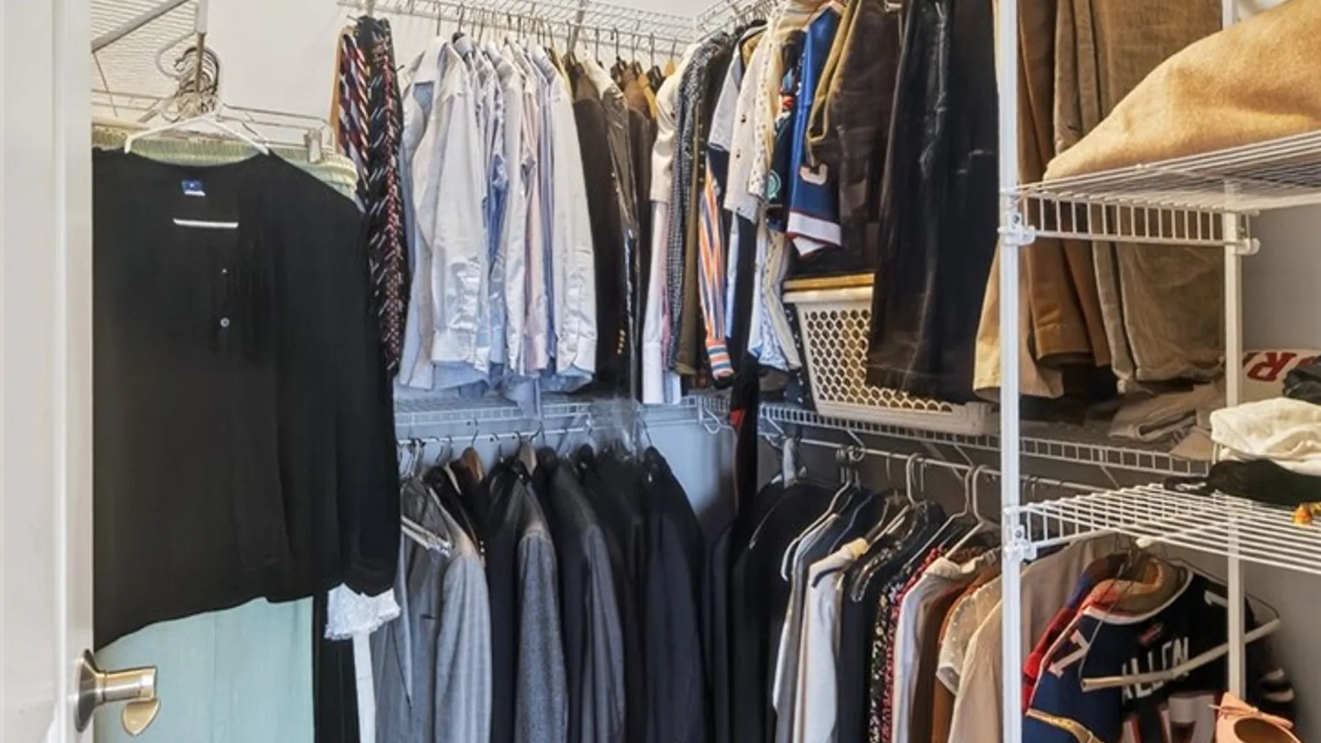 Property at 271 Bretlyn Circle Circle, Brighton, NY 14618 22