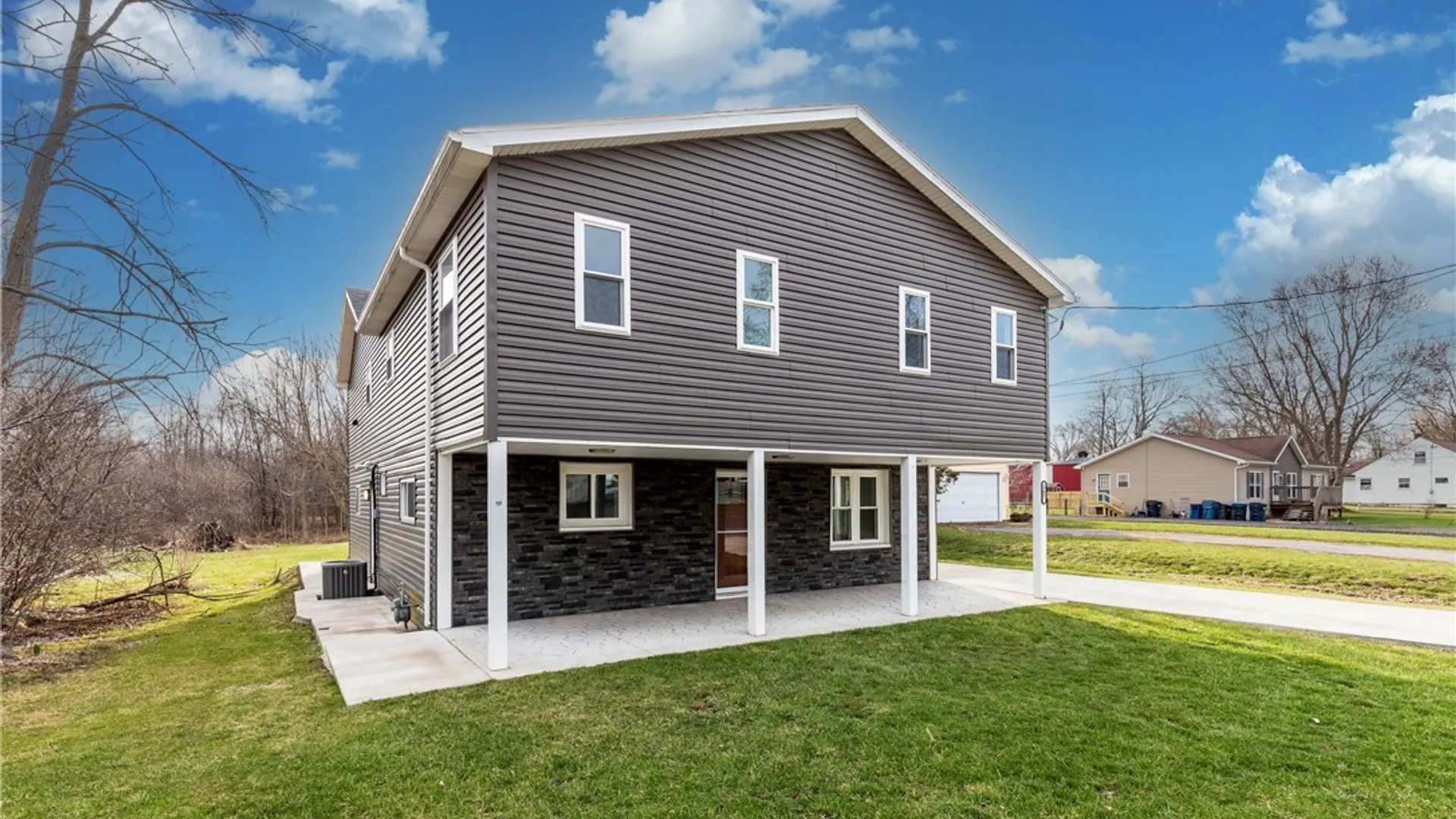 Property at 365 Elmwood Road, Grand Island, NY 14072 2