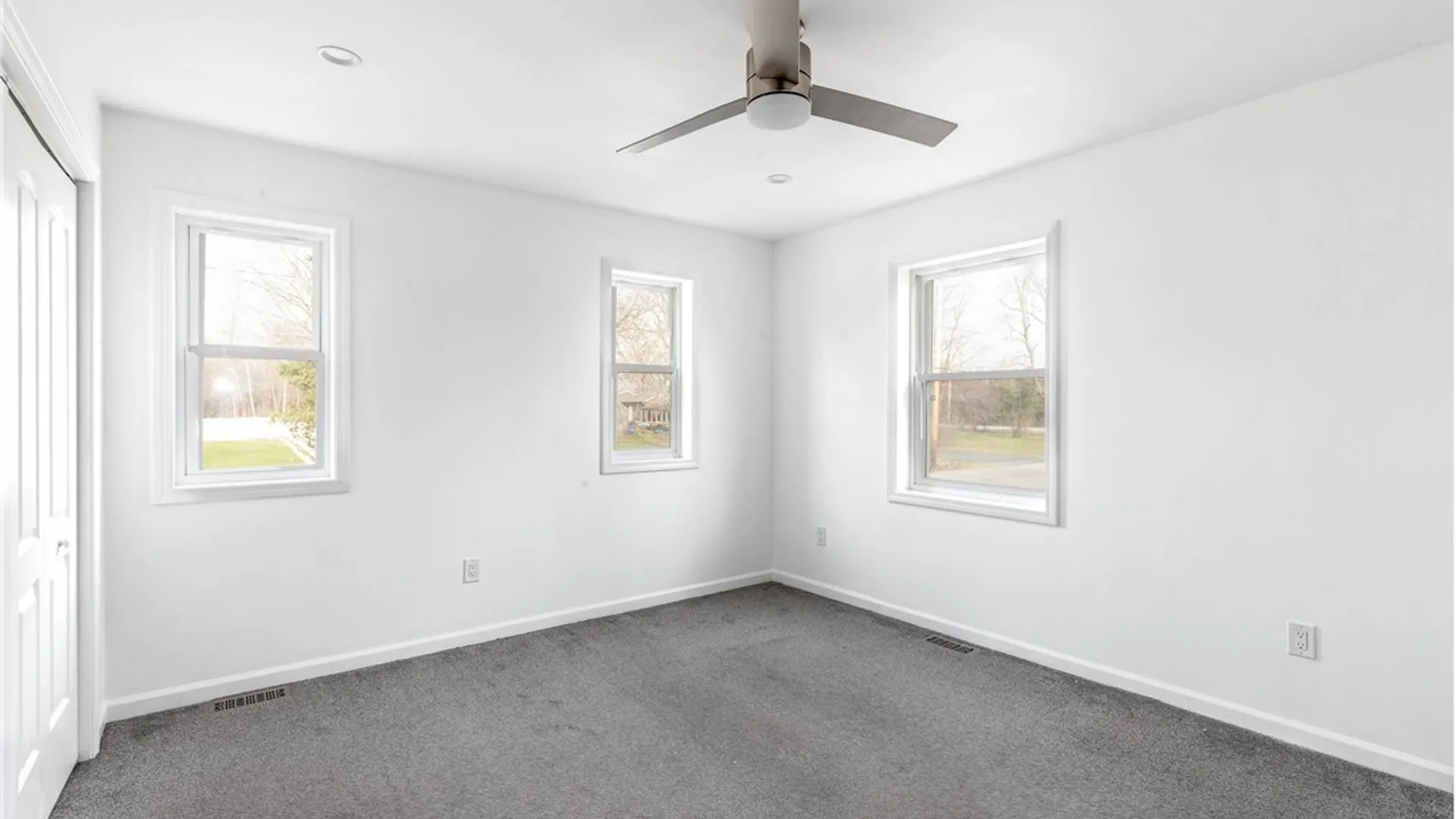 Property at 365 Elmwood Road, Grand Island, NY 14072 21
