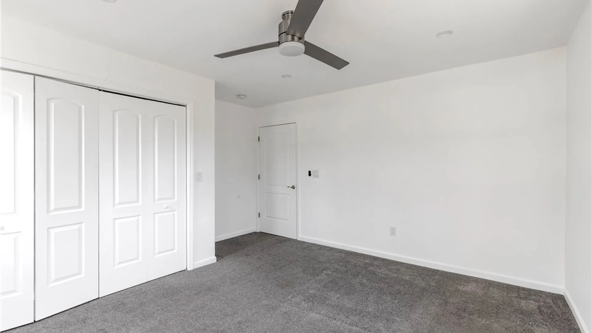 Property at 365 Elmwood Road, Grand Island, NY 14072 24