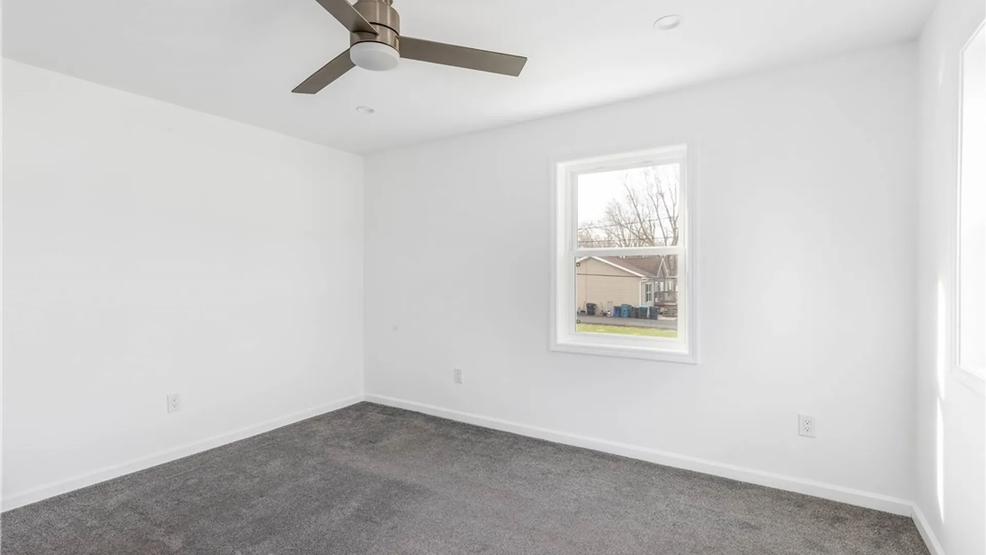 Property at 365 Elmwood Road, Grand Island, NY 14072 28