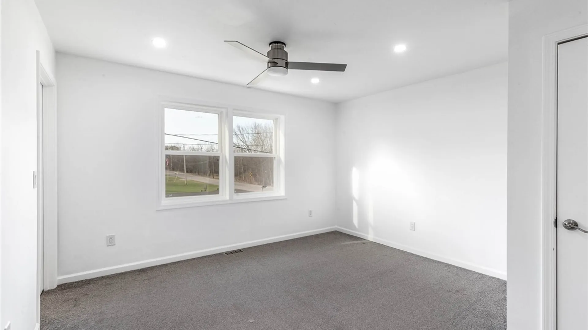 Property at 365 Elmwood Road, Grand Island, NY 14072 29