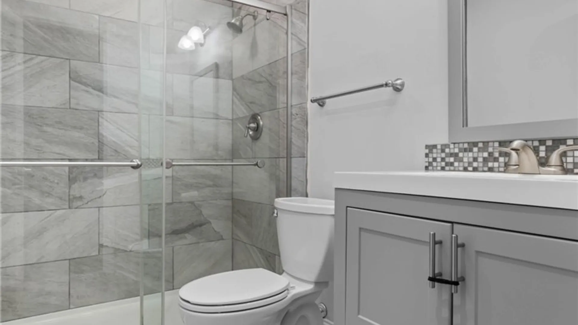 Property at 619 Elmwood Apt 2 Avenue, Buffalo, NY 14222 5