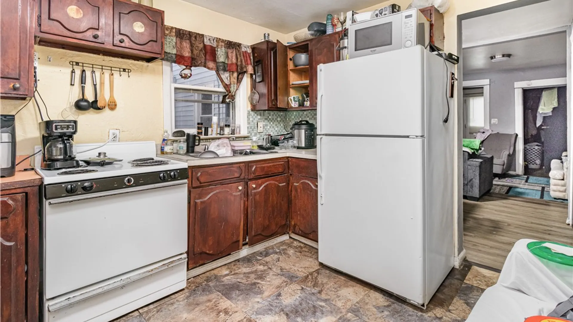 Property at 102-104 Shelter Street, Rochester, NY 14611 8