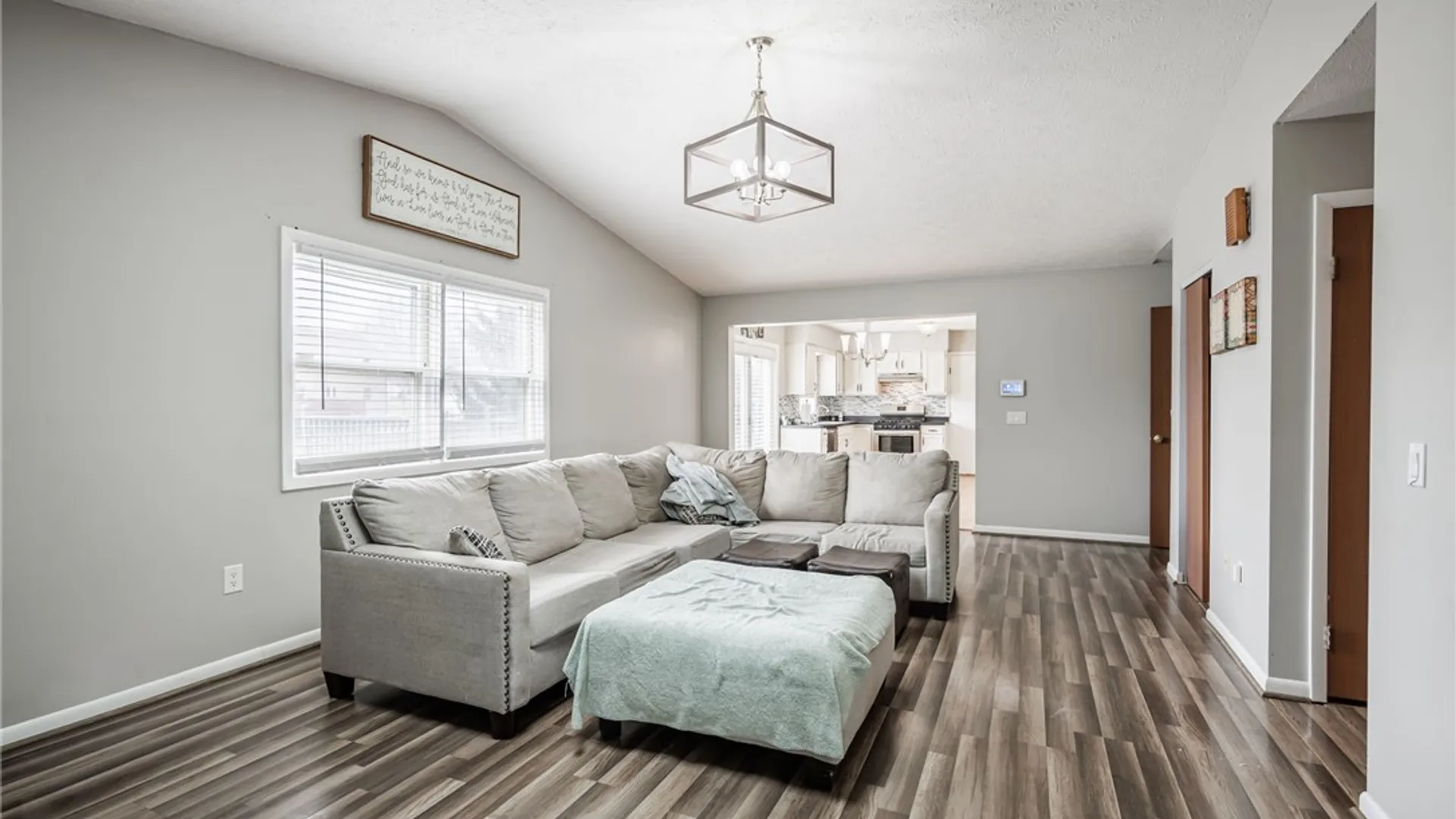 Property at 3 Tyler Trail, Parma, NY 14468 10