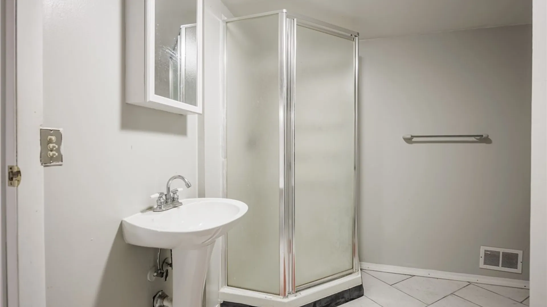 Property at 3 Tyler Trail, Parma, NY 14468 21