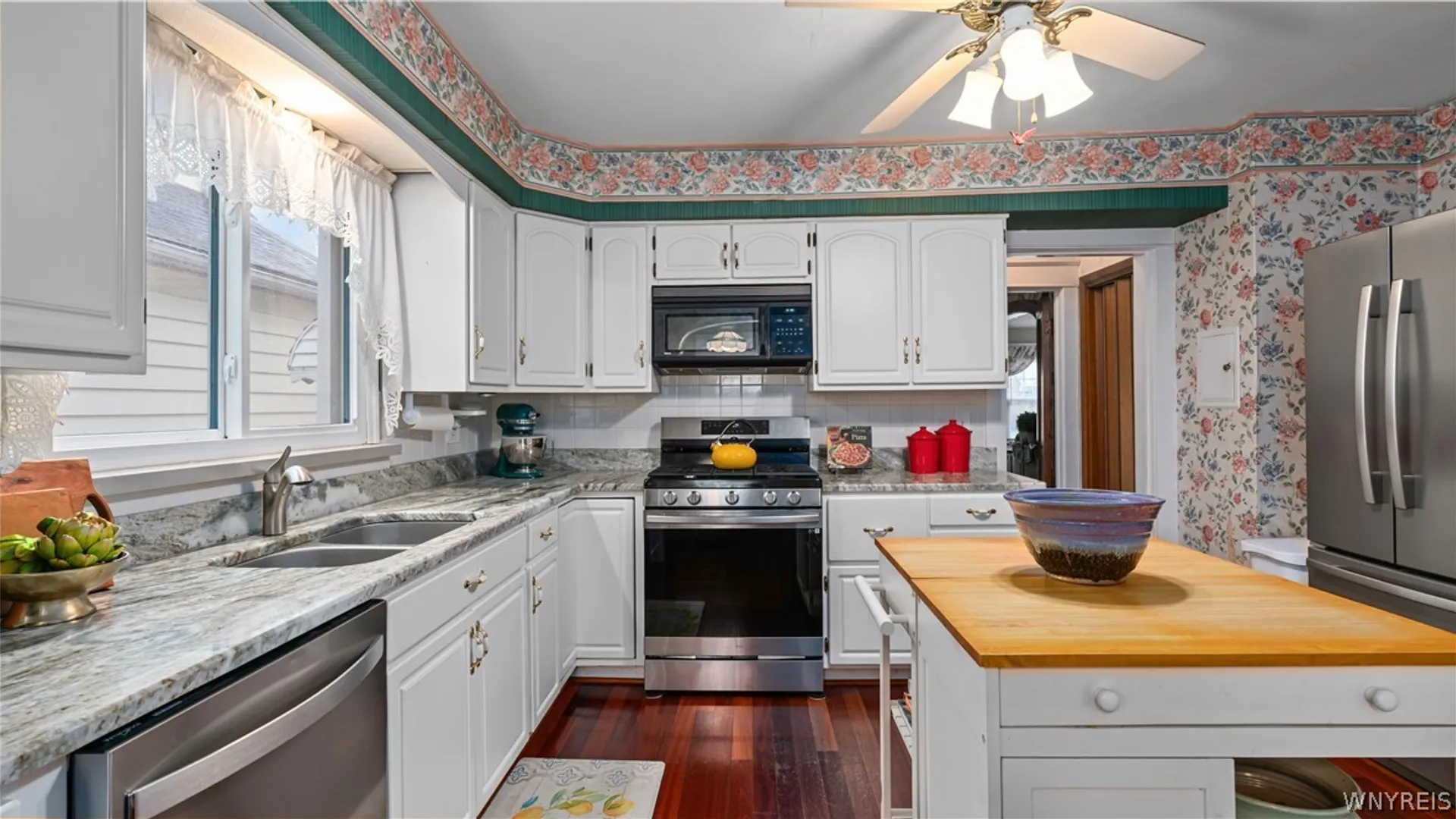 Property at 243 Capen Boulevard, Amherst, NY 14226 18