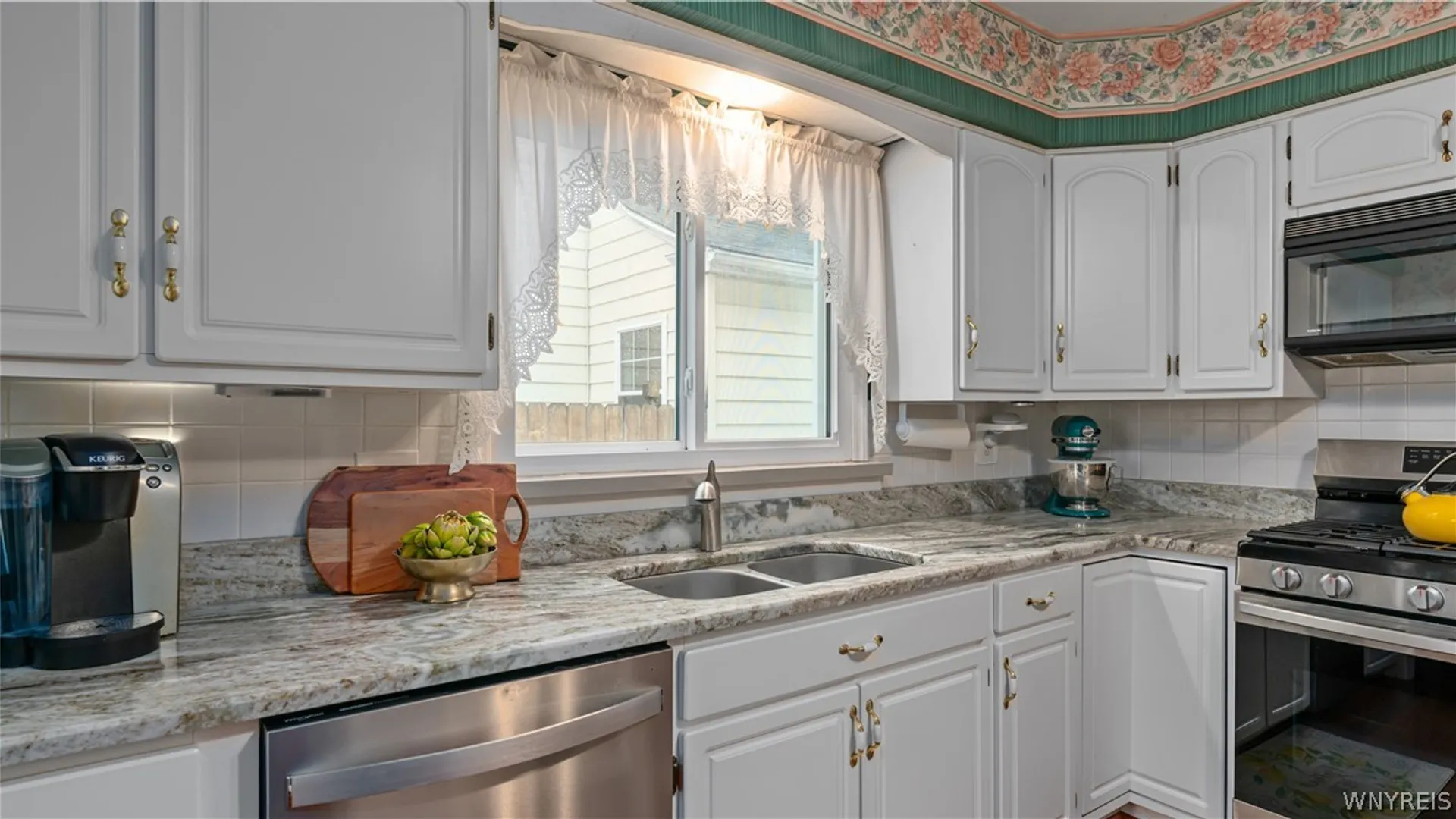 Property at 243 Capen Boulevard, Amherst, NY 14226 19
