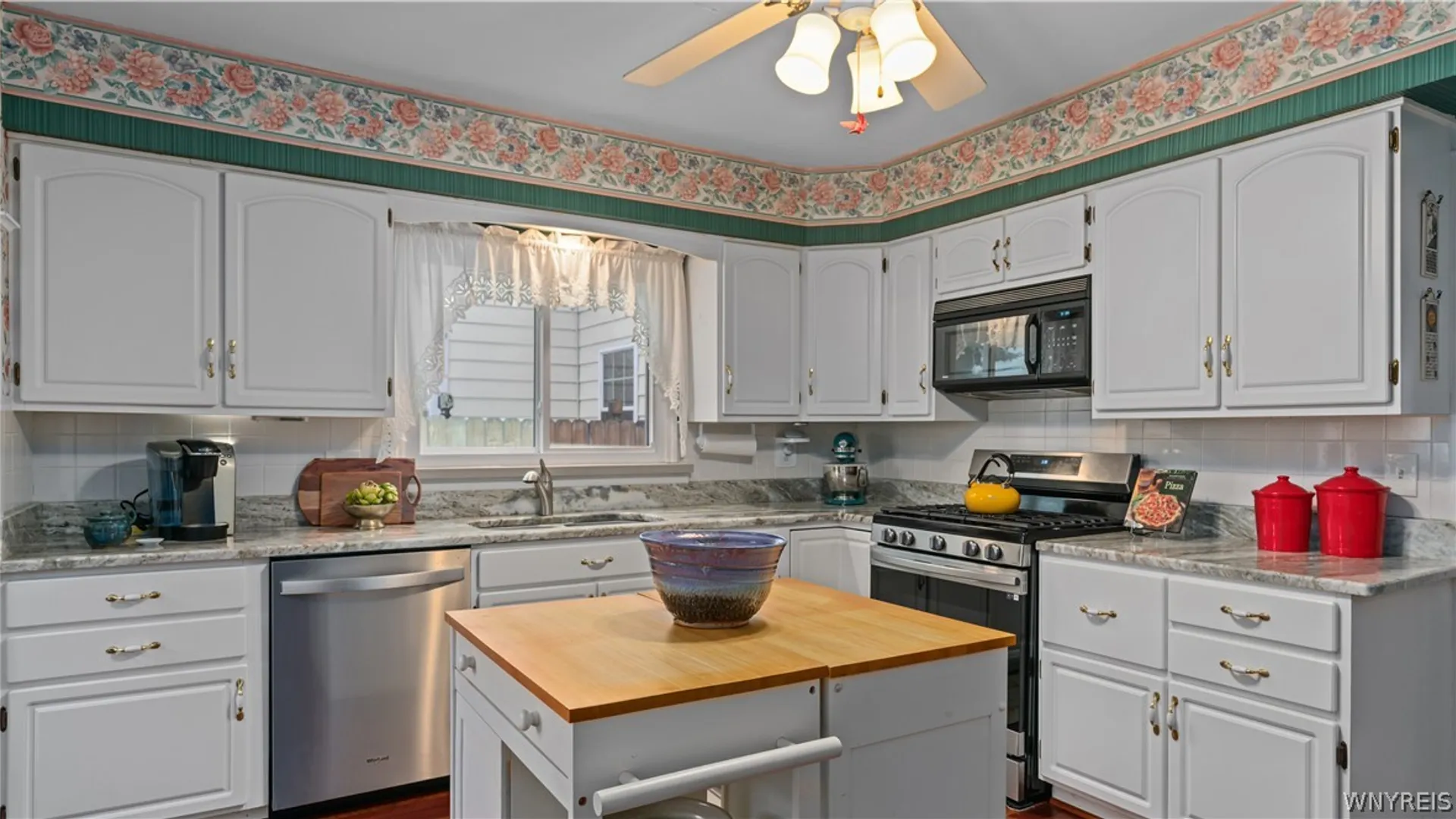 Property at 243 Capen Boulevard, Amherst, NY 14226 20