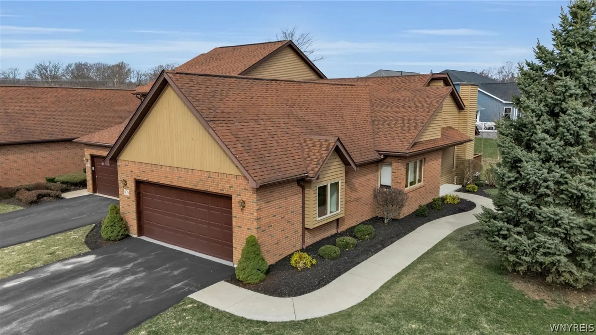 Property at 809 Carriage Lane, Lewiston, NY 14092 2