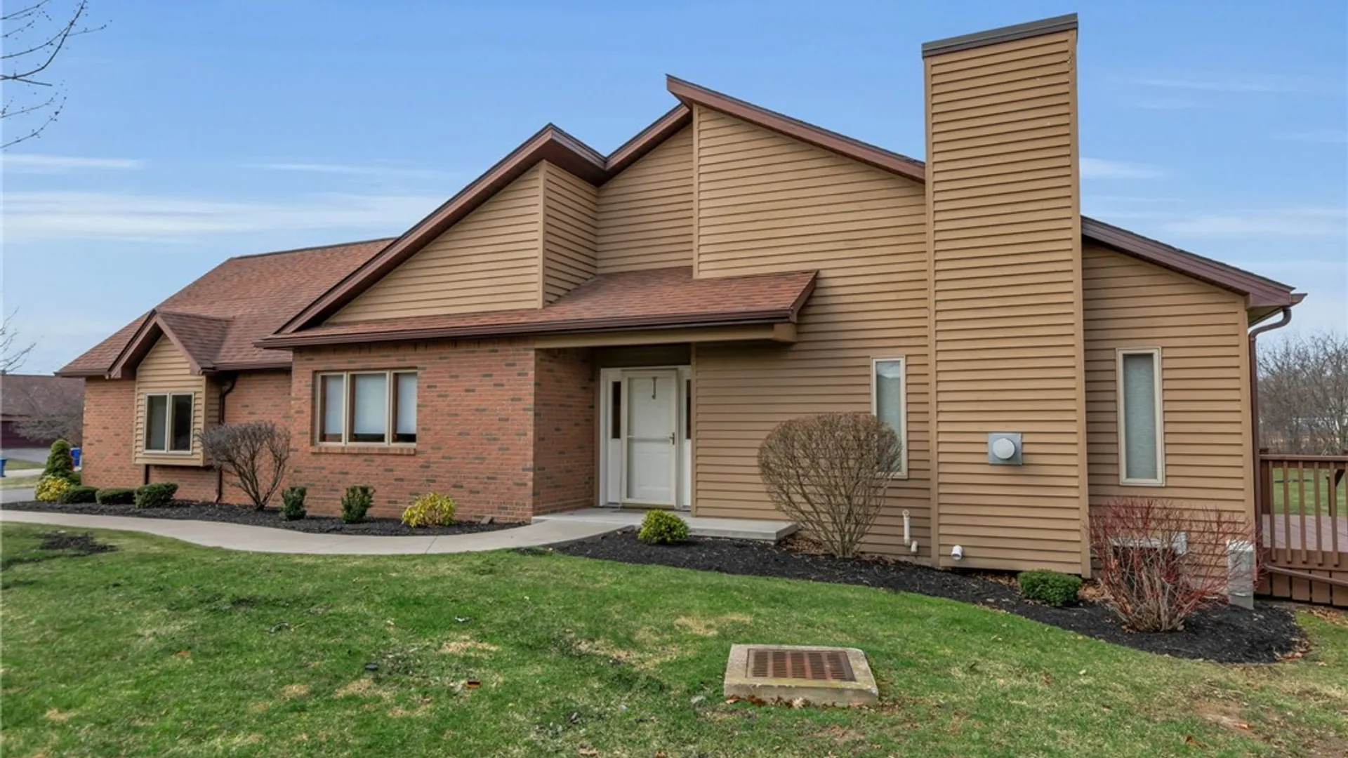 Property at 809 Carriage Lane, Lewiston, NY 14092 5