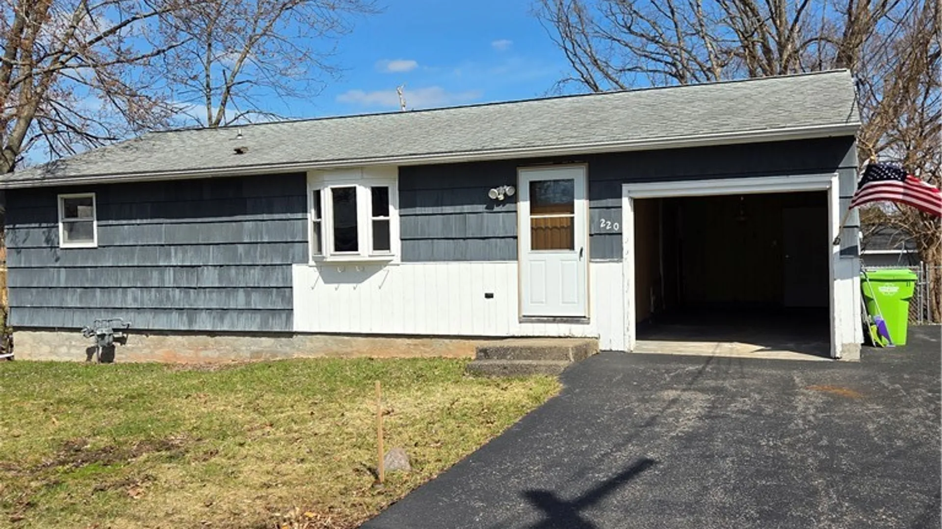 Property at 220 Pleasantview Drive, Salina, NY 13088 8