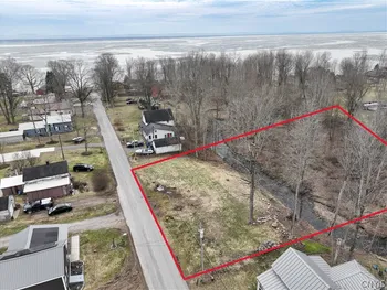 7457 Lake Street, Vienna, NY 13042