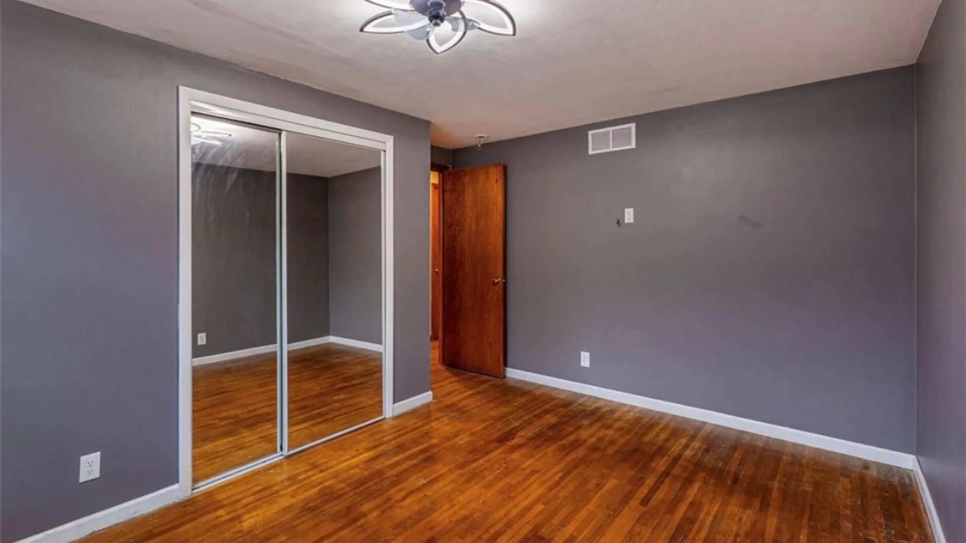 Property at 82 Surfside Parkway, Cheektowaga, NY 14225 17