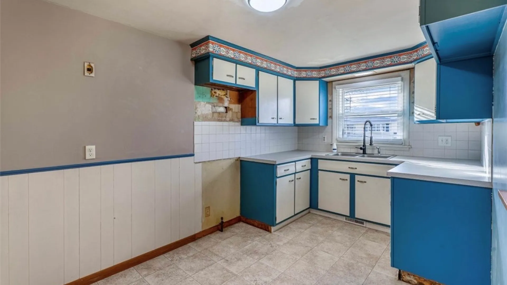 Property at 82 Surfside Parkway, Cheektowaga, NY 14225 6