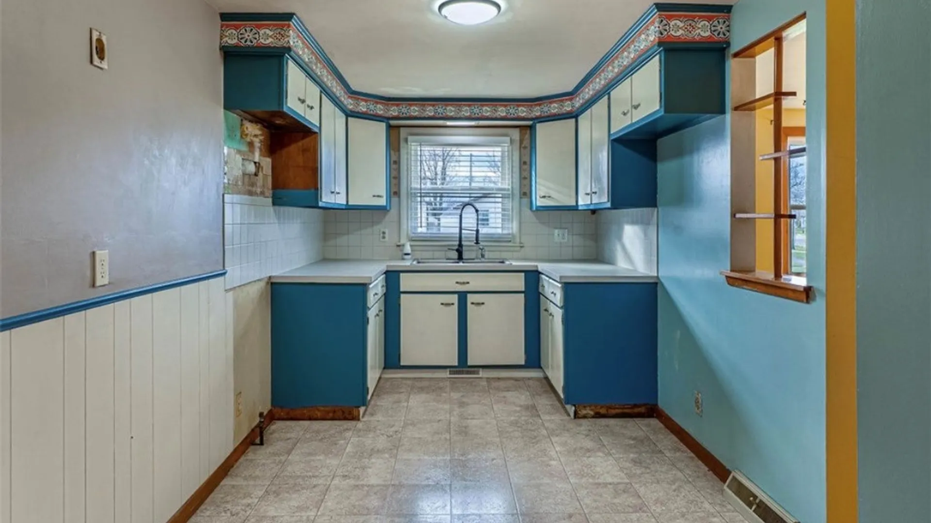 Property at 82 Surfside Parkway, Cheektowaga, NY 14225 7