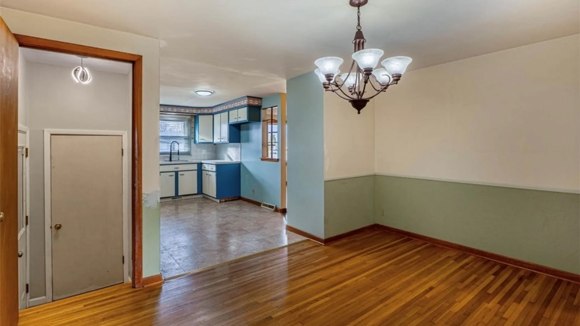 Property at 82 Surfside Parkway, Cheektowaga, NY 14225 8