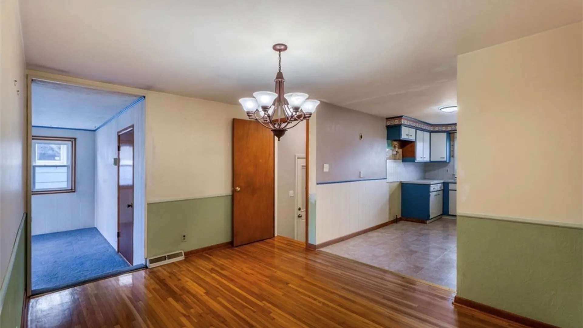 Property at 82 Surfside Parkway, Cheektowaga, NY 14225 9