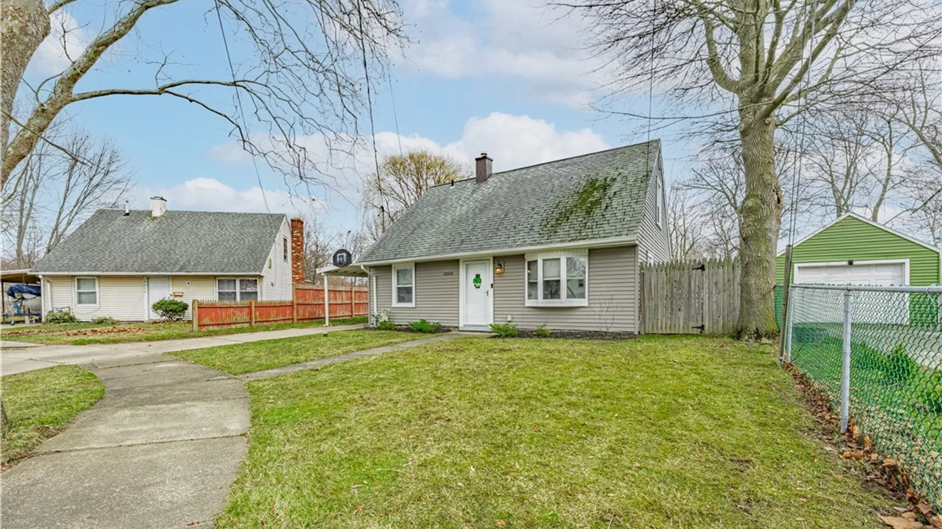 Property at 4368 Crescent Drive, Niagara Falls, NY 14305 2