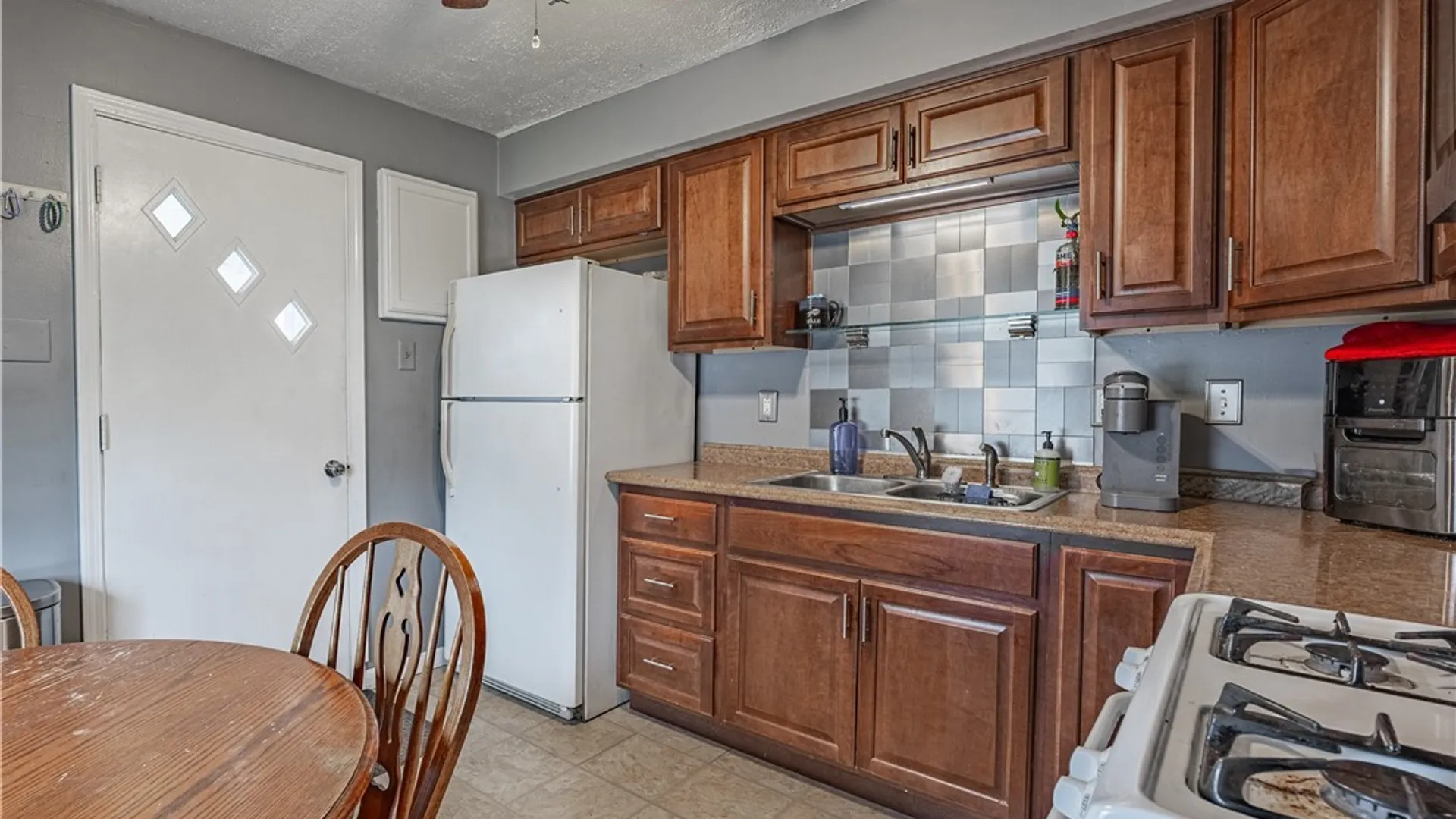 Property at 4368 Crescent Drive, Niagara Falls, NY 14305 3