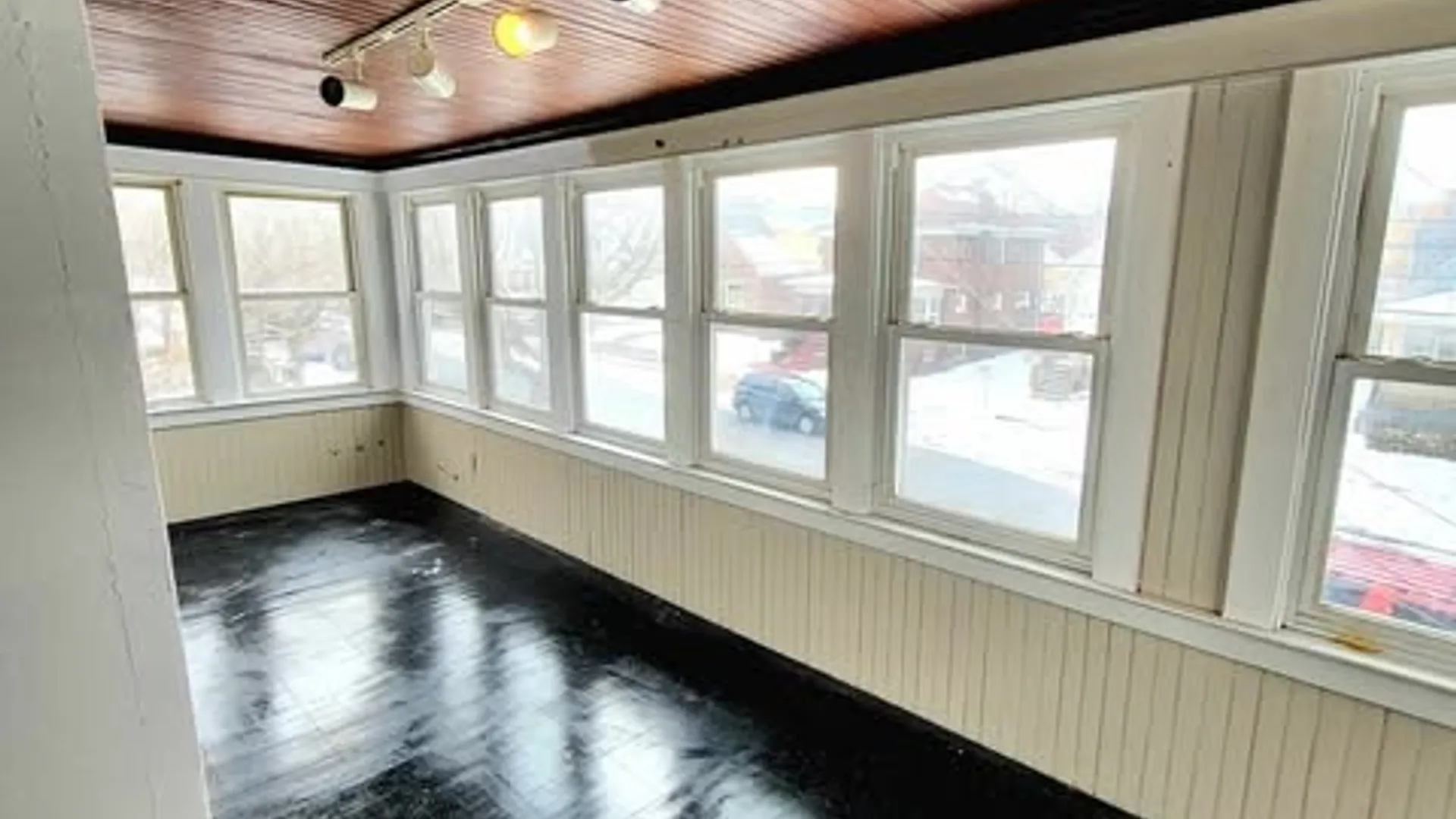 Property at 541 16th Street, Niagara Falls, NY 14301 4