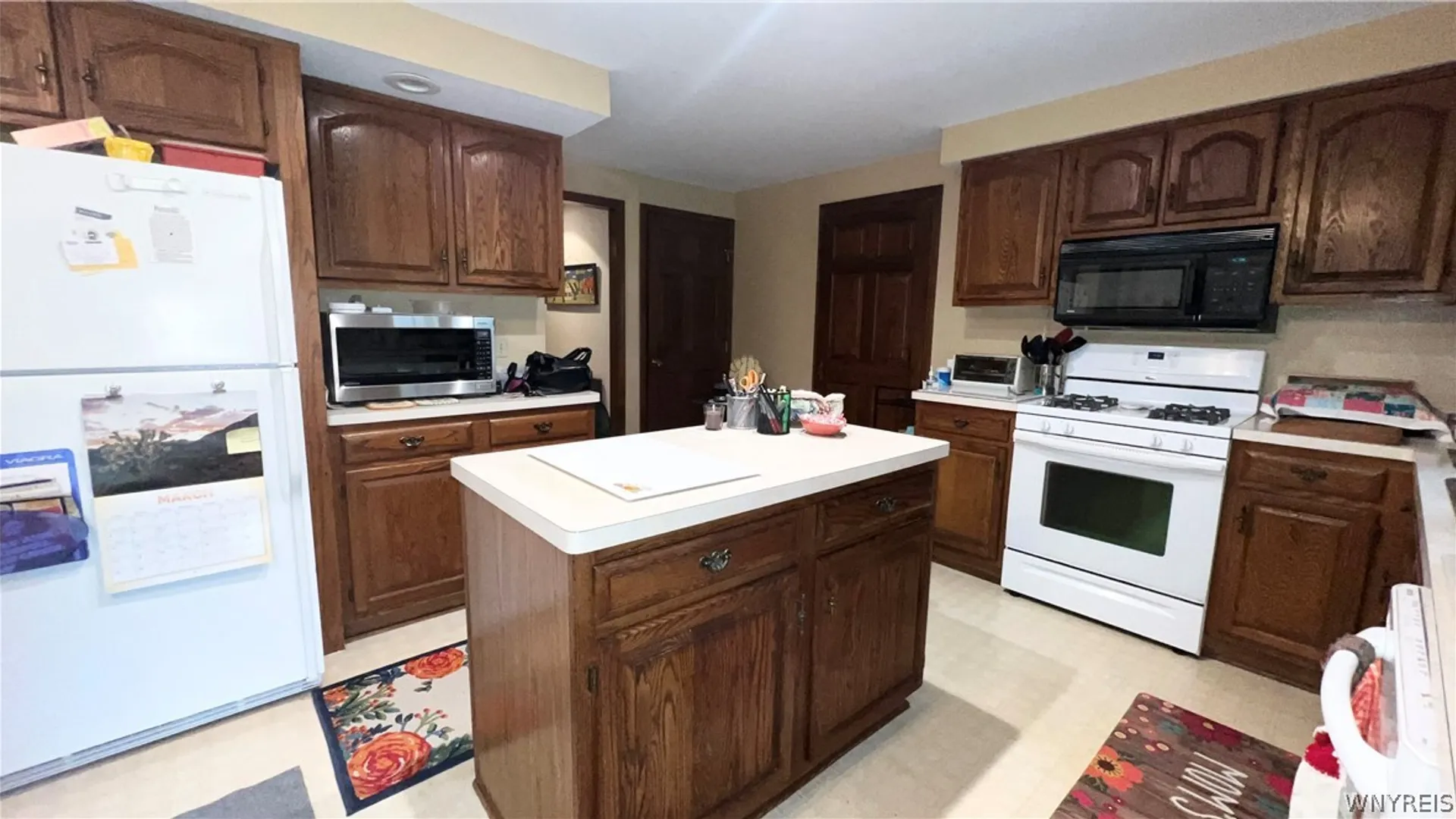 Property at 204 Holiday Lane, Hamburg, NY 14075 7