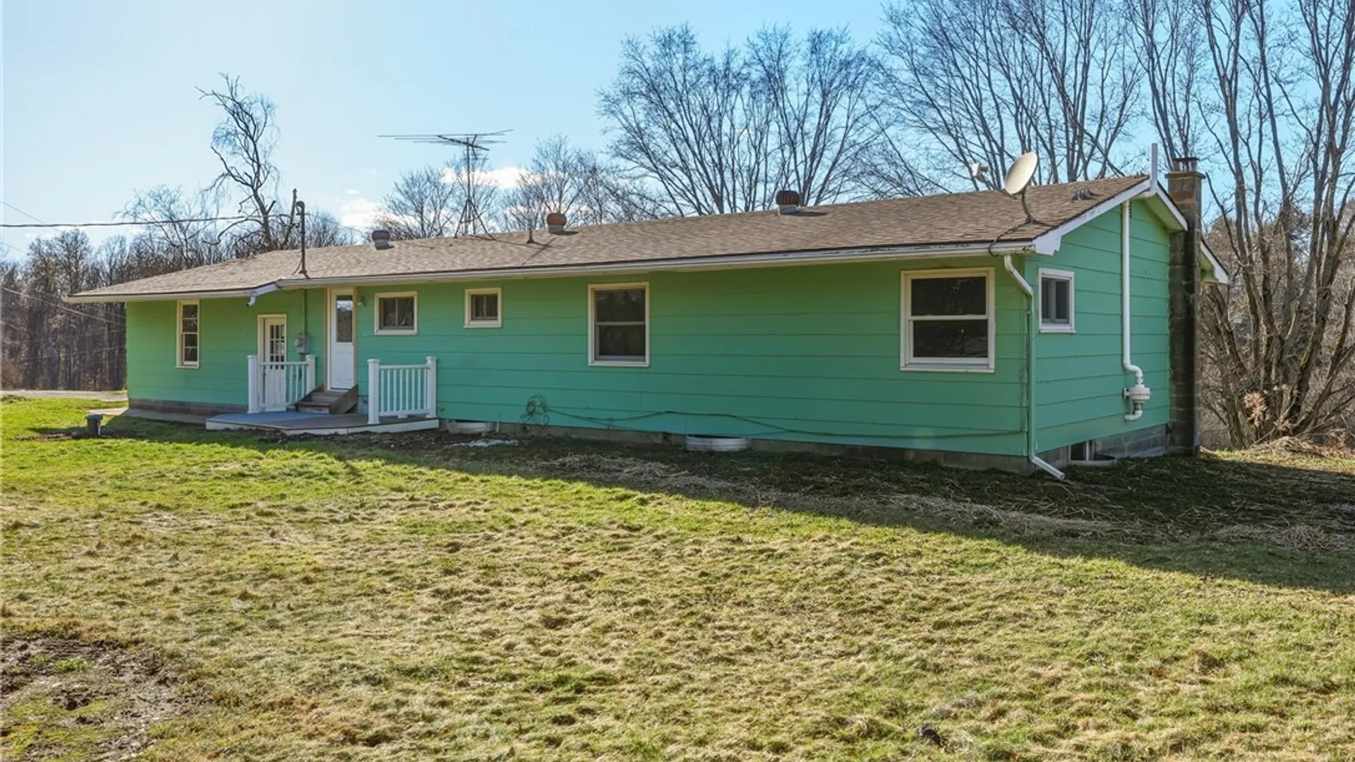 Property at 1040 W Hughes Road, Freedom, NY 14009 4