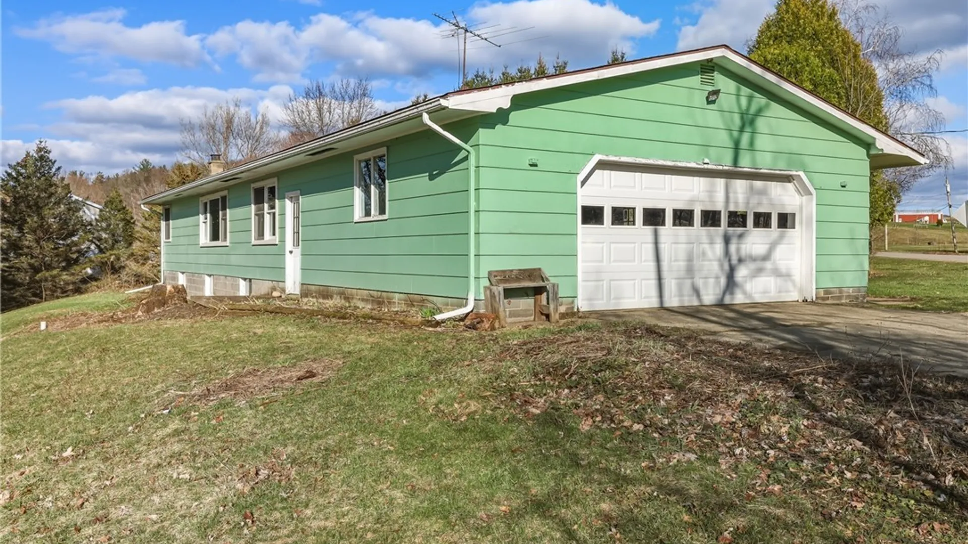 Property at 1040 W Hughes Road, Freedom, NY 14009 6
