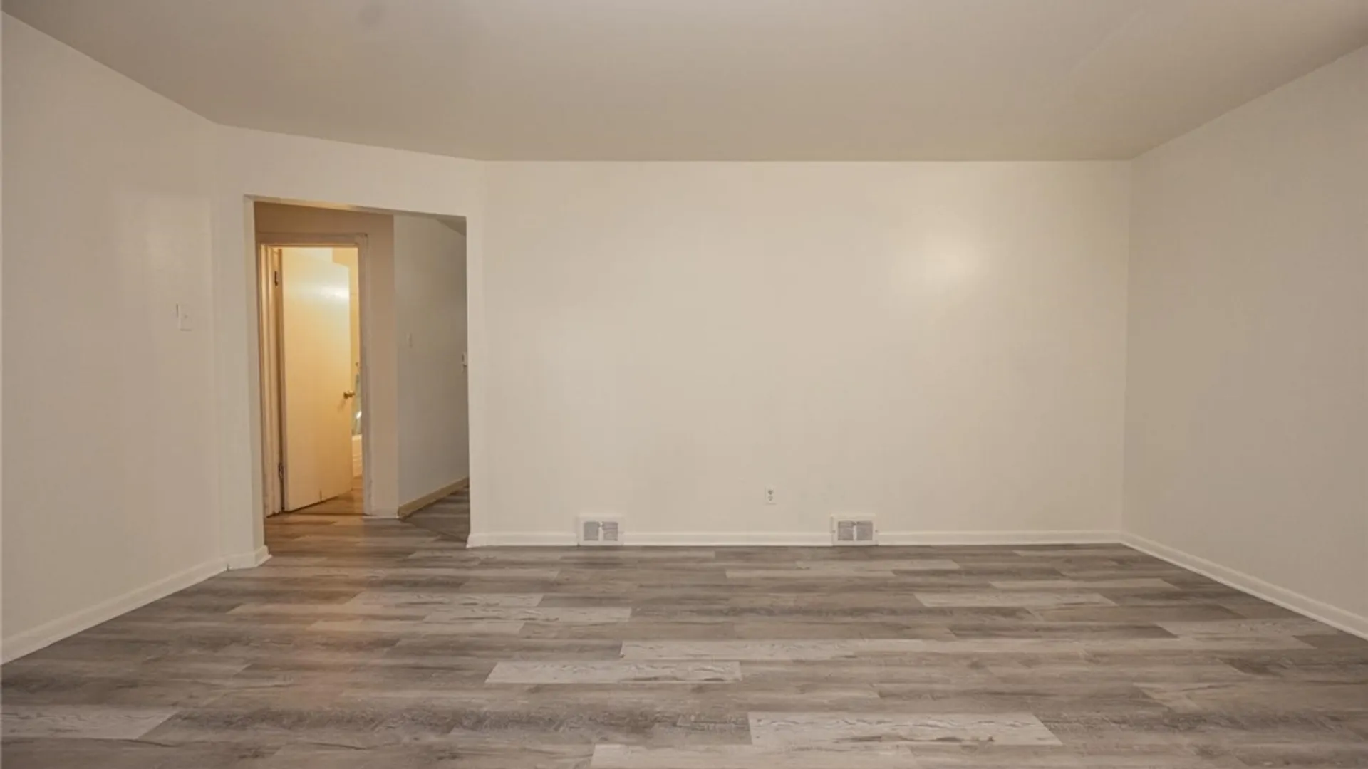Property at 353 38th Street, Niagara Falls, NY 14303 10