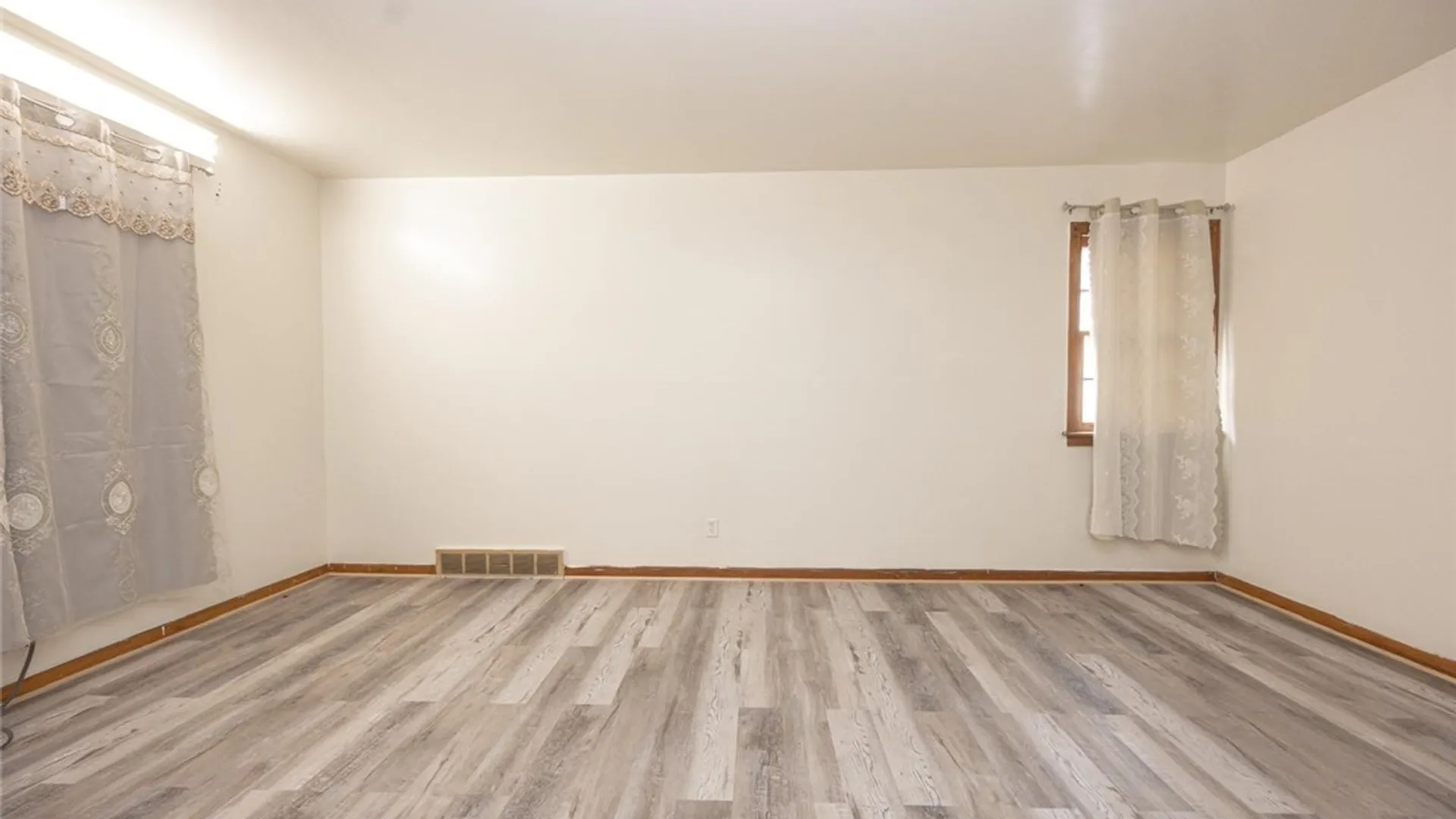 Property at 353 38th Street, Niagara Falls, NY 14303 11