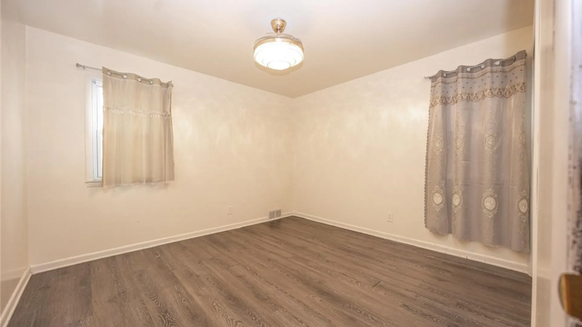 Property at 353 38th Street, Niagara Falls, NY 14303 20