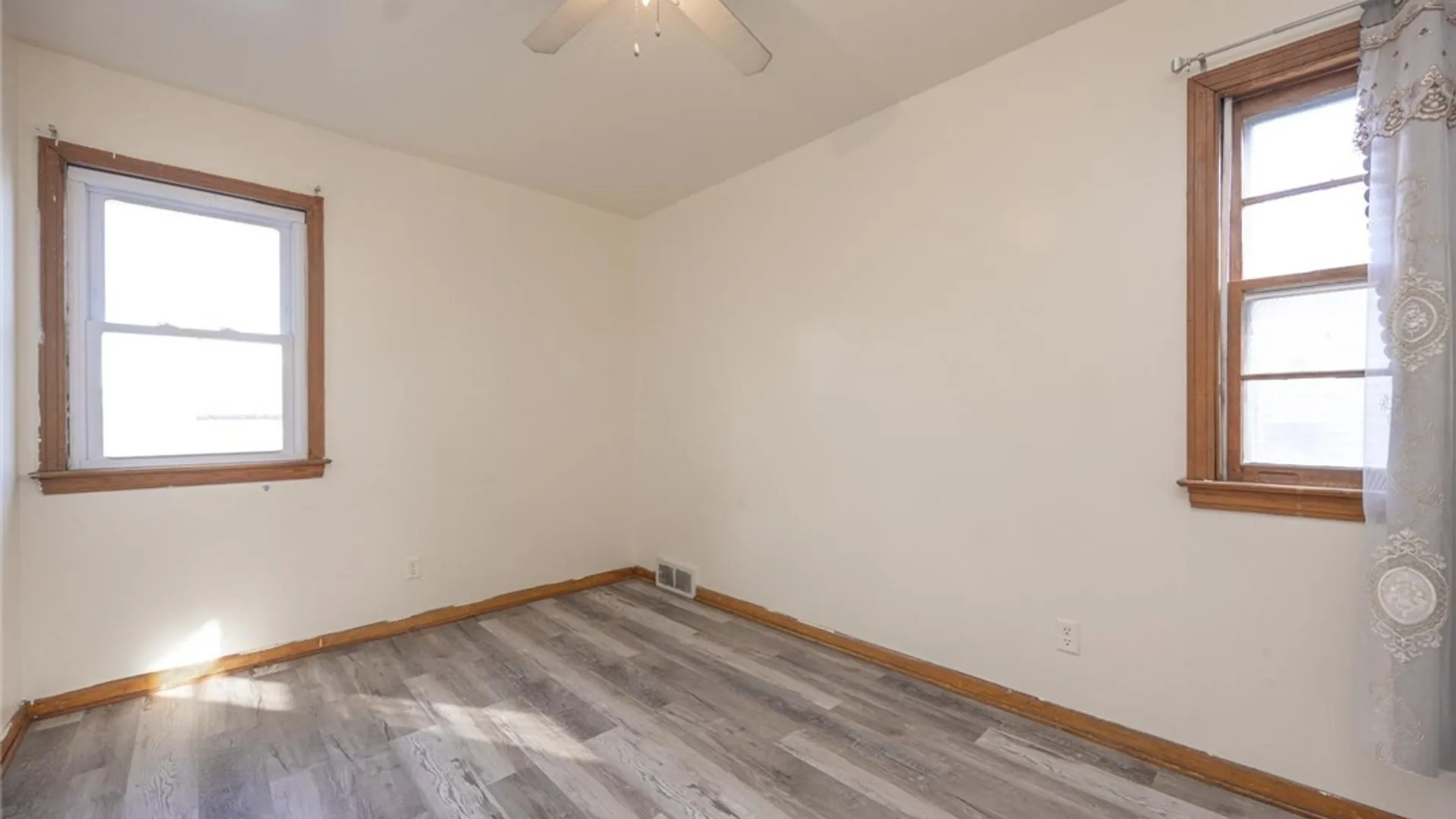 Property at 353 38th Street, Niagara Falls, NY 14303 28