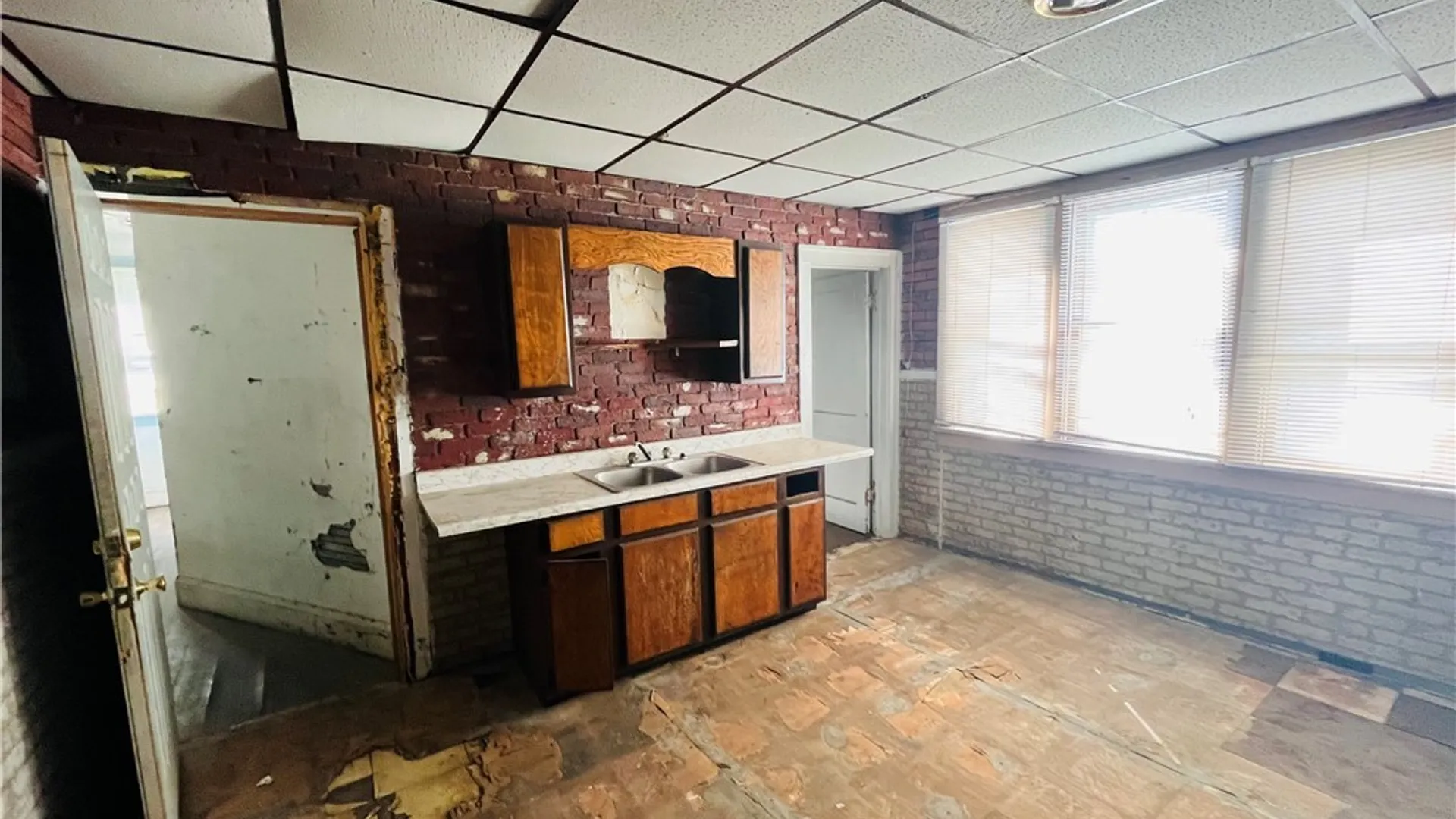 Property at 25 Central Avenue, Buffalo, NY 14212 22