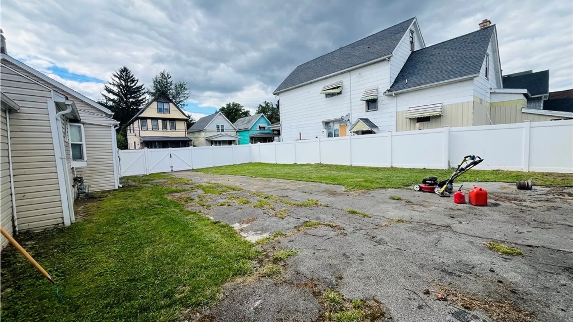 Property at 25 Central Avenue, Buffalo, NY 14212 36