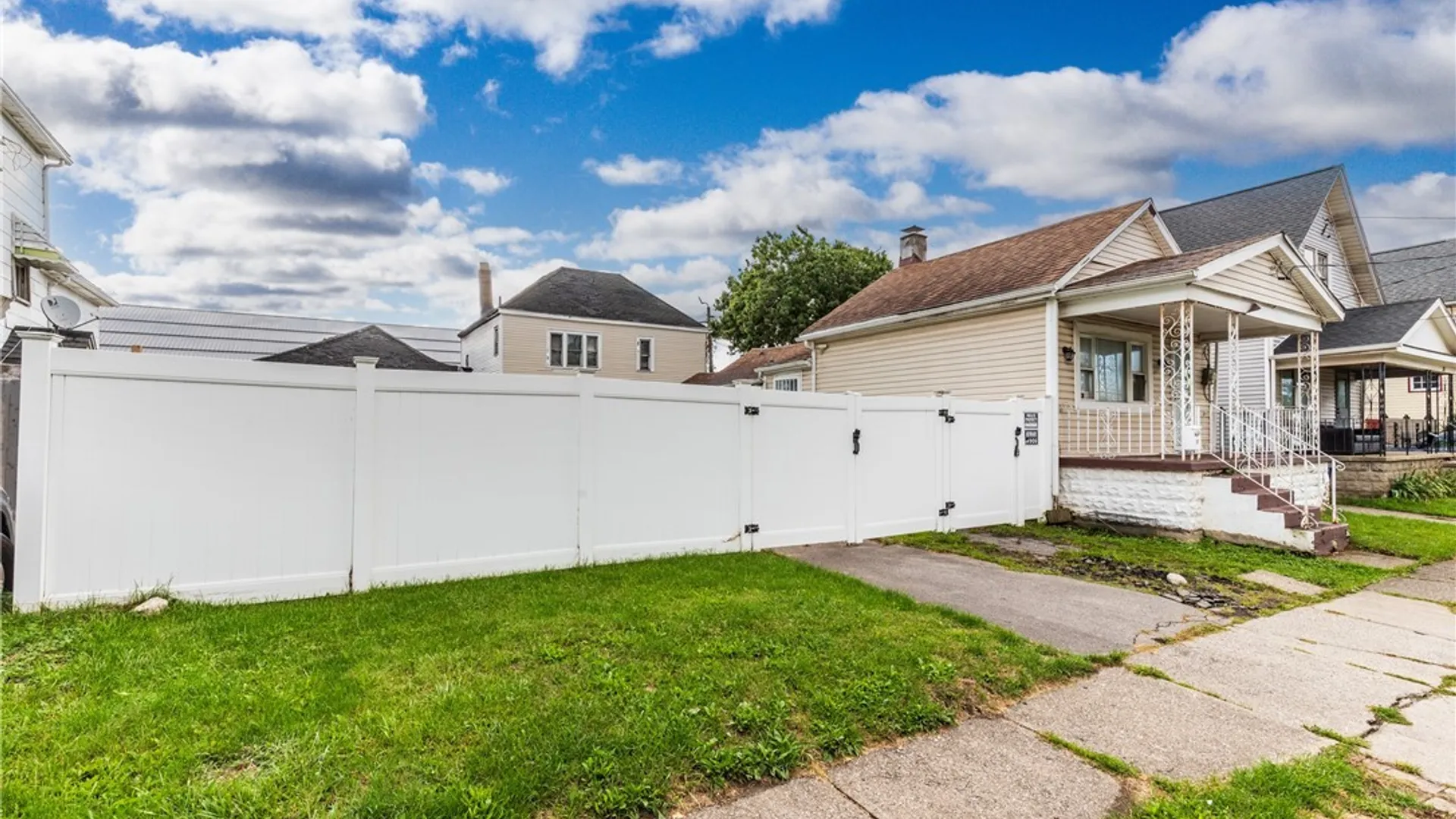 Property at 25 Central Avenue, Buffalo, NY 14212 5