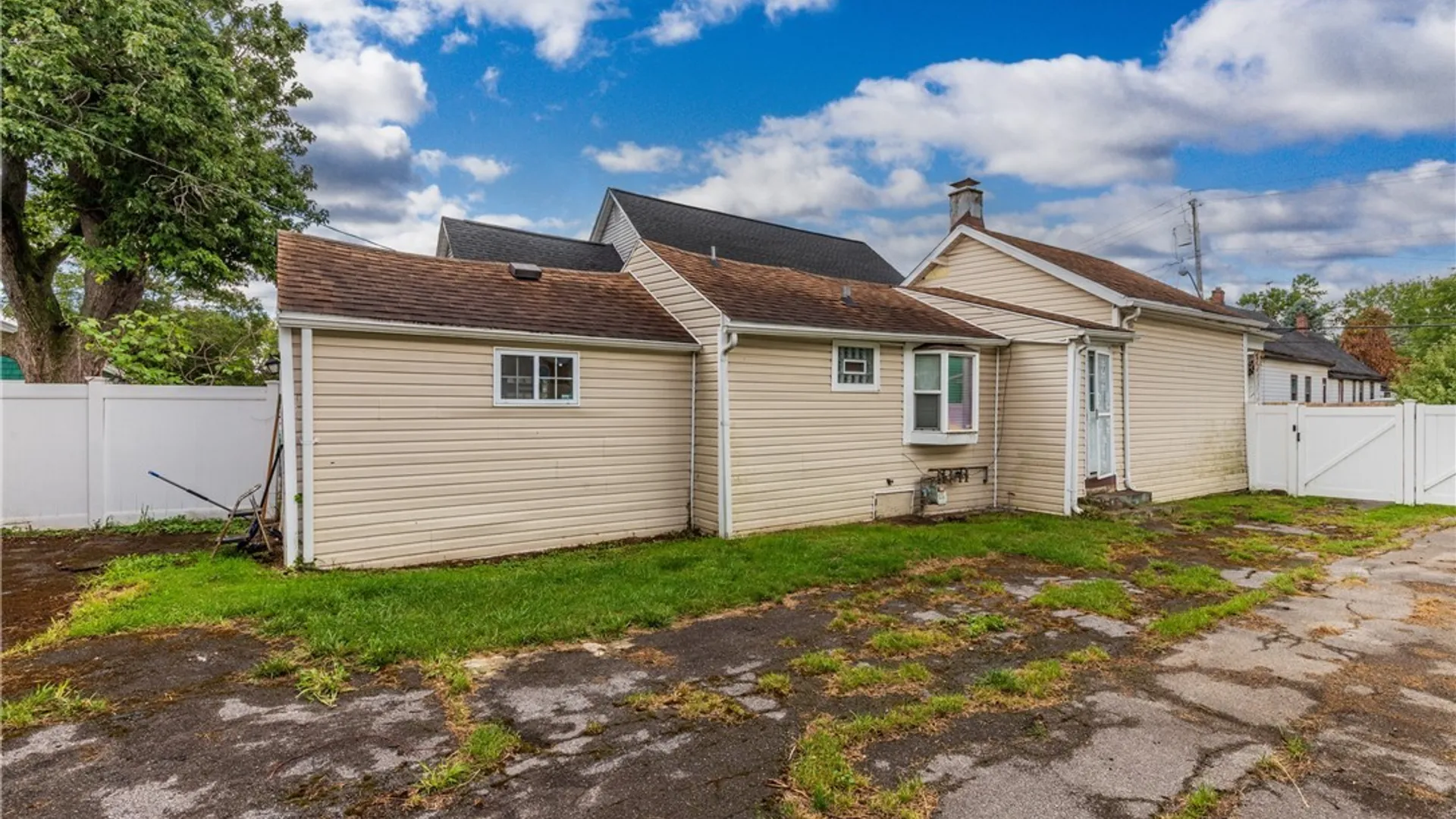 Property at 25 Central Avenue, Buffalo, NY 14212 9