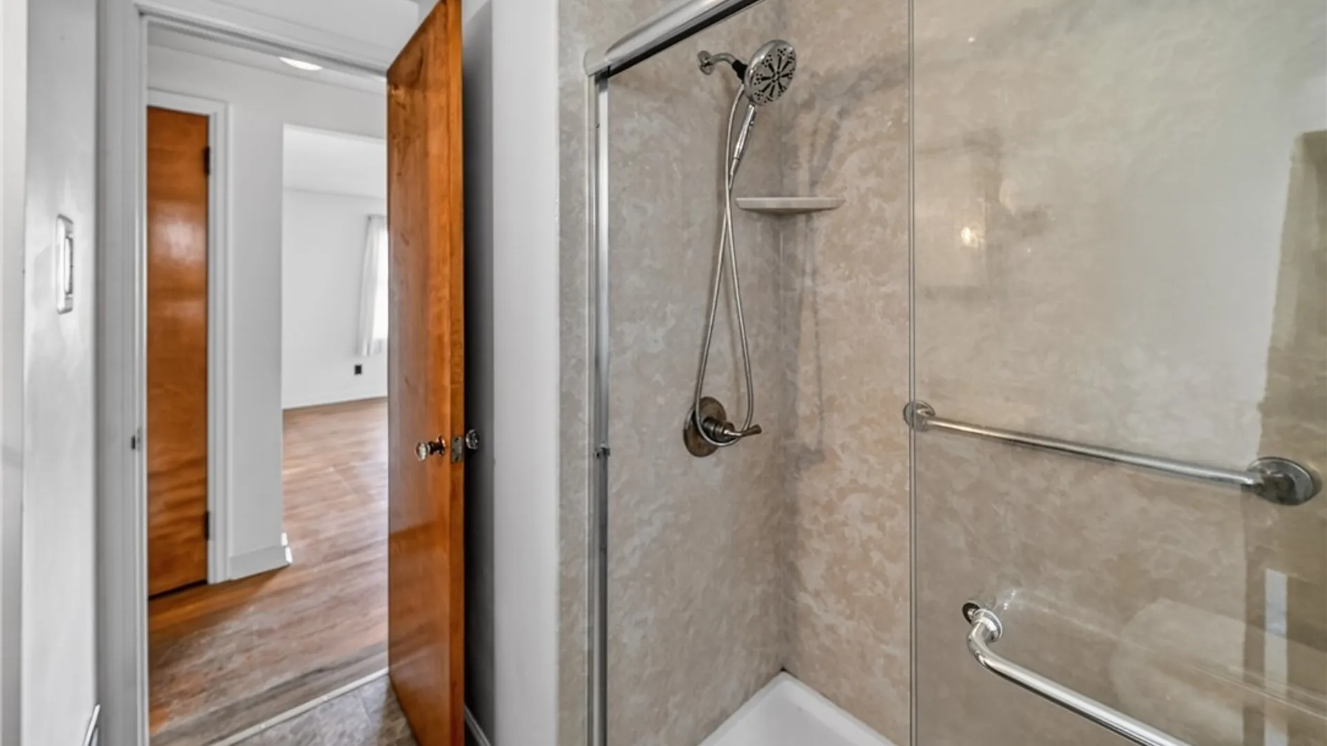 Property at 116 Chestnut Hill Drive, Salina, NY 13088 23